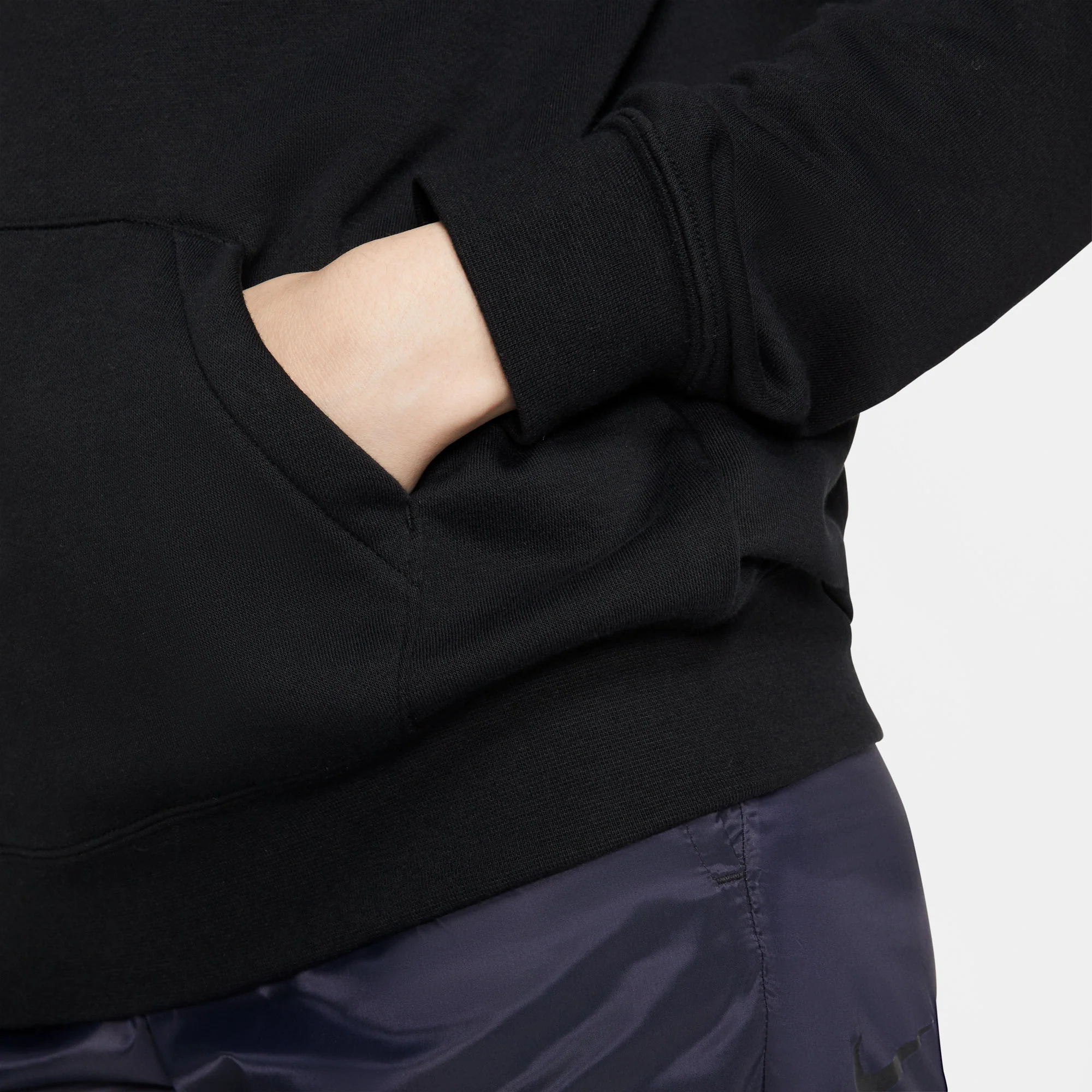Nike Essential Women's Fleece Pullover Hoodie - Image 5