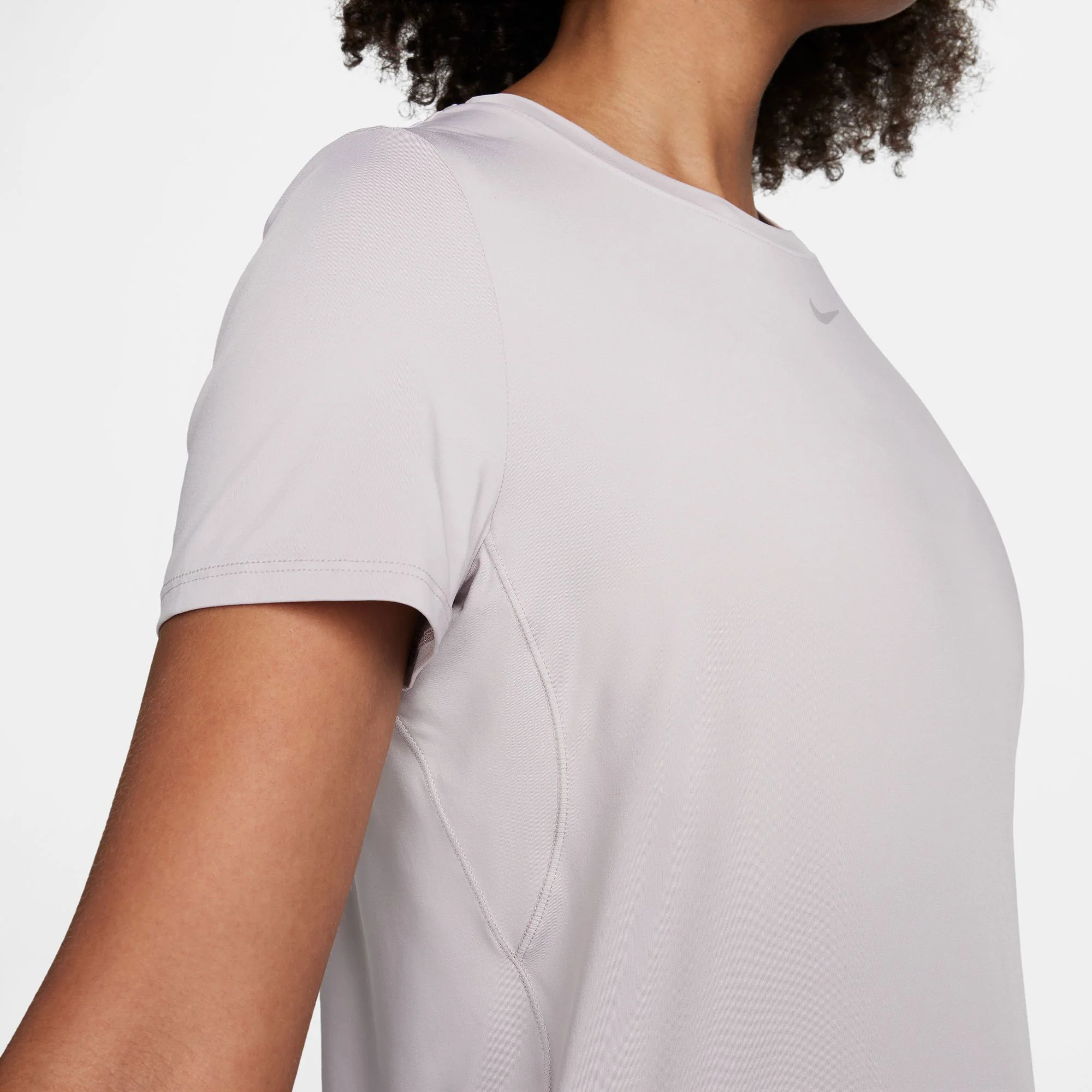 Nike One Classic Women's Dri-FIT Shirt - Image 4