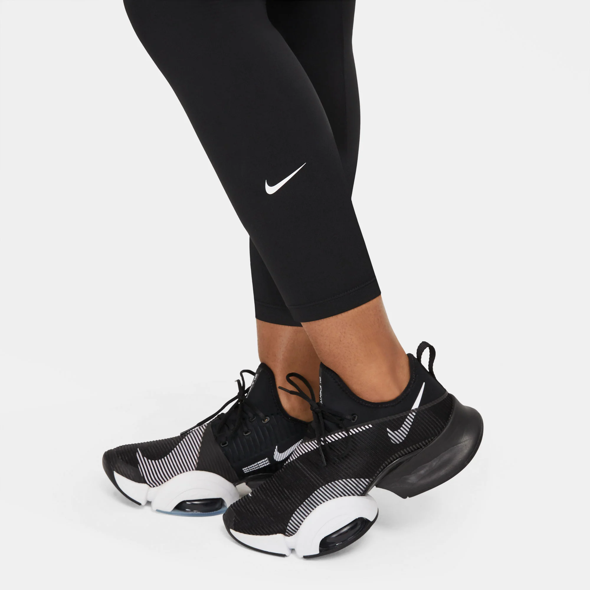 Nike One Dri-FIT Women's Mid-Rise Crop Tights - Image 5