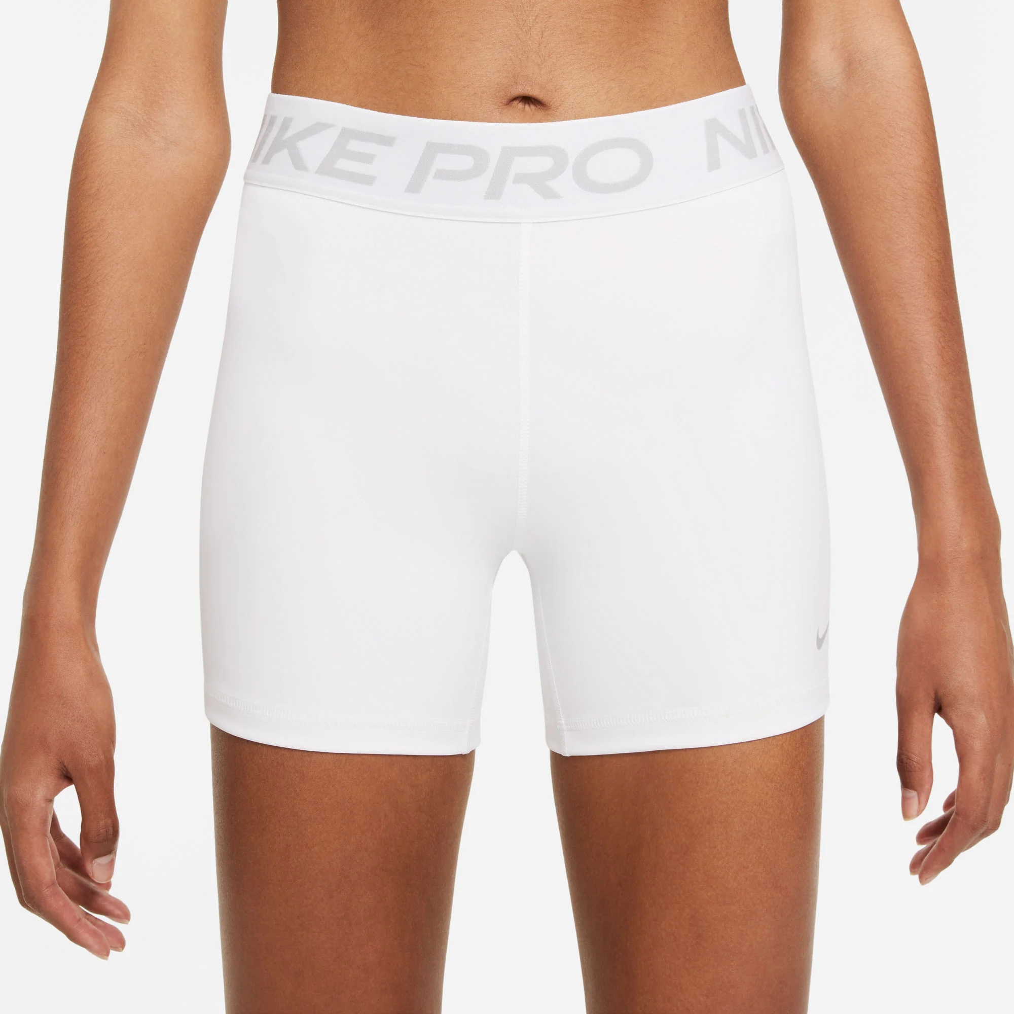 Nike Pro Dri-FIT 365 Women's 5-Inch Shorts - Image 4