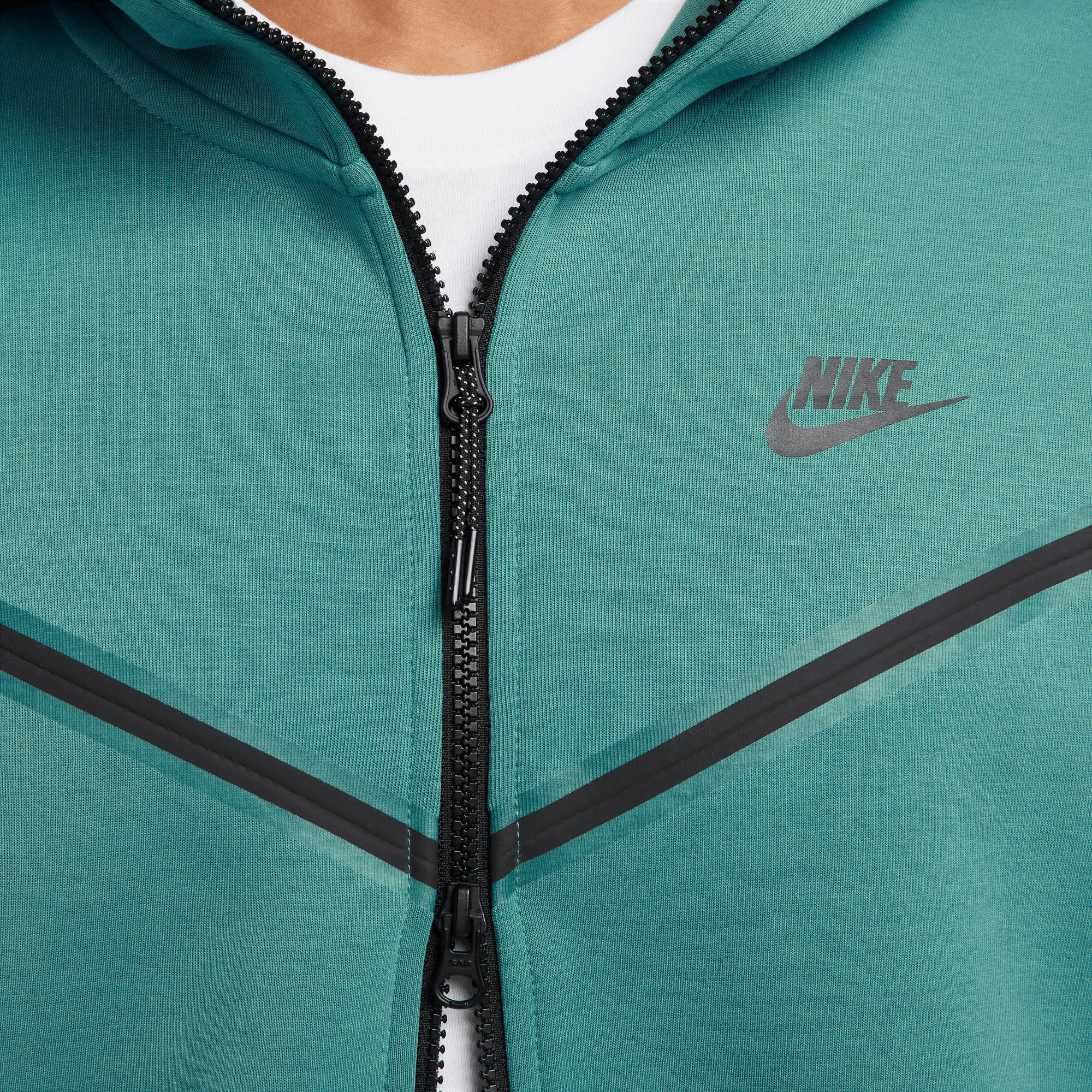 Nike Tech Fleece Men's Full-Zip Hoodie - Image 4