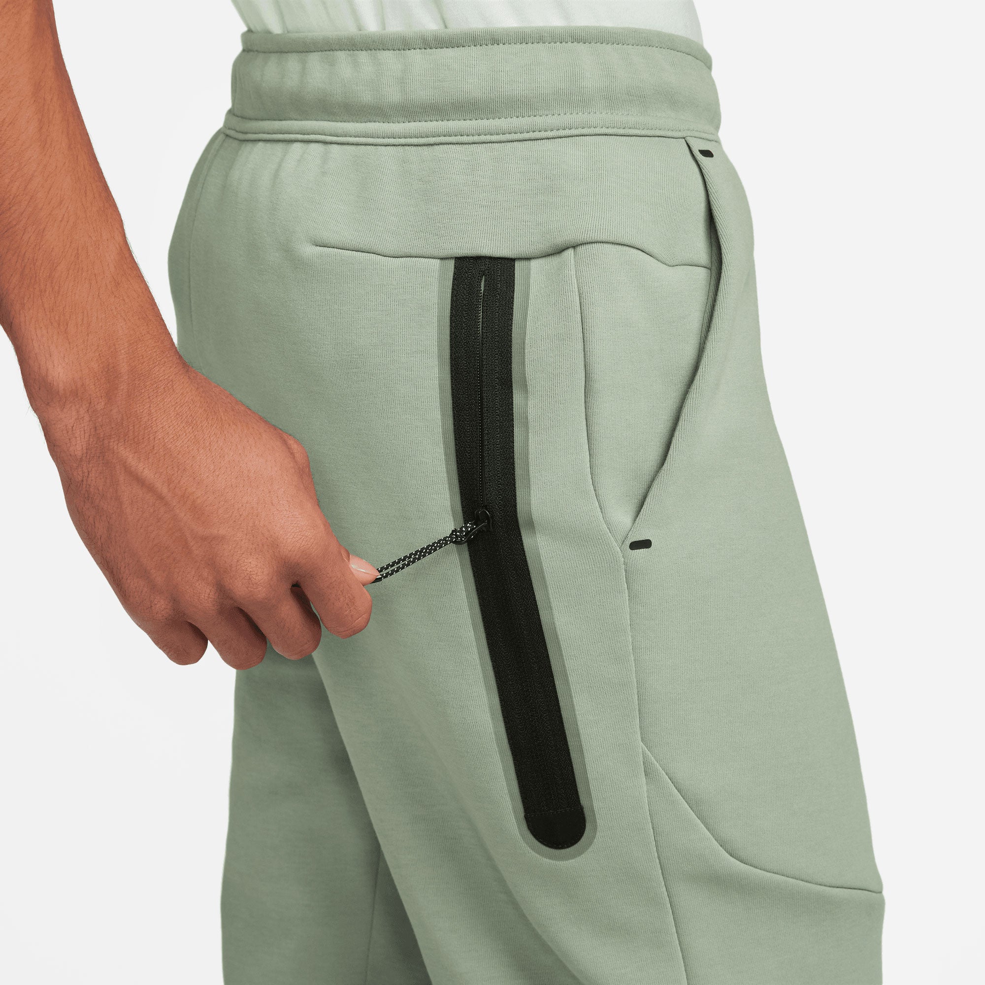 Nike Tech Fleece Men's Pants - Image 4