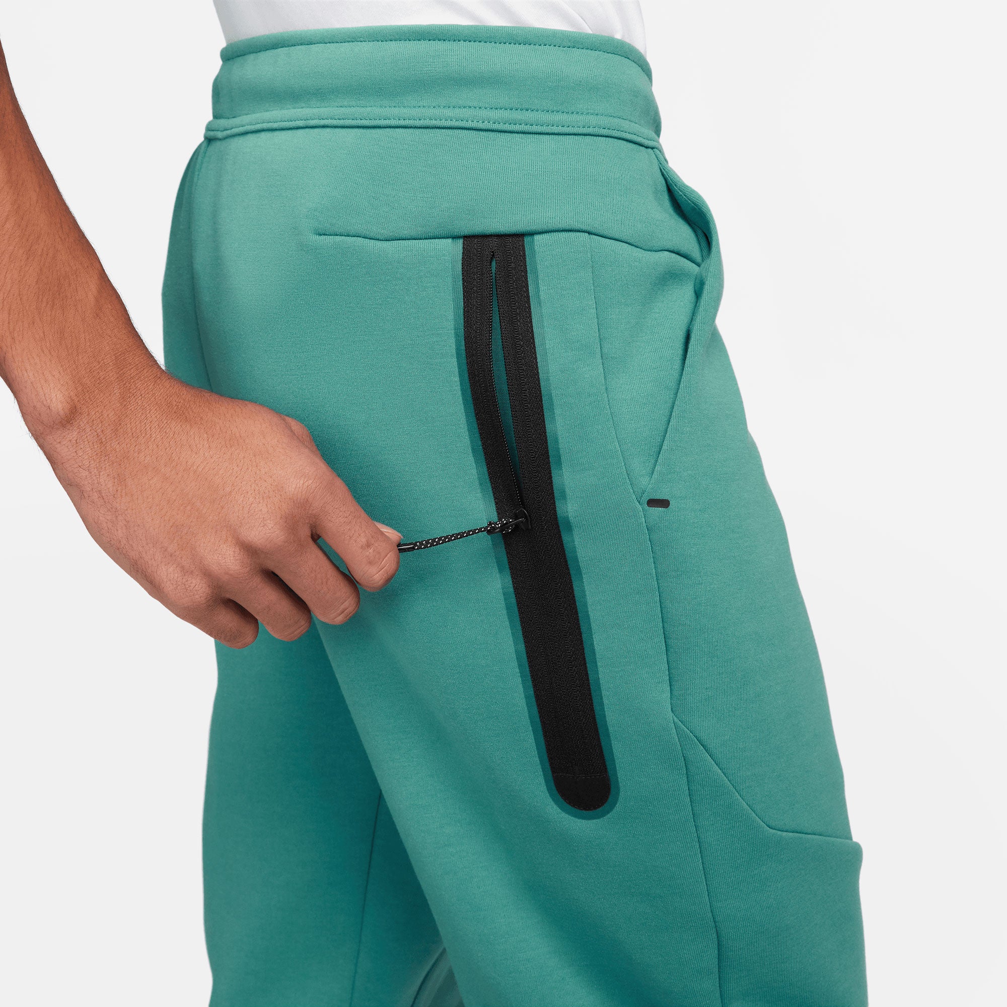 Nike Tech Fleece Men's Pants - Image 4