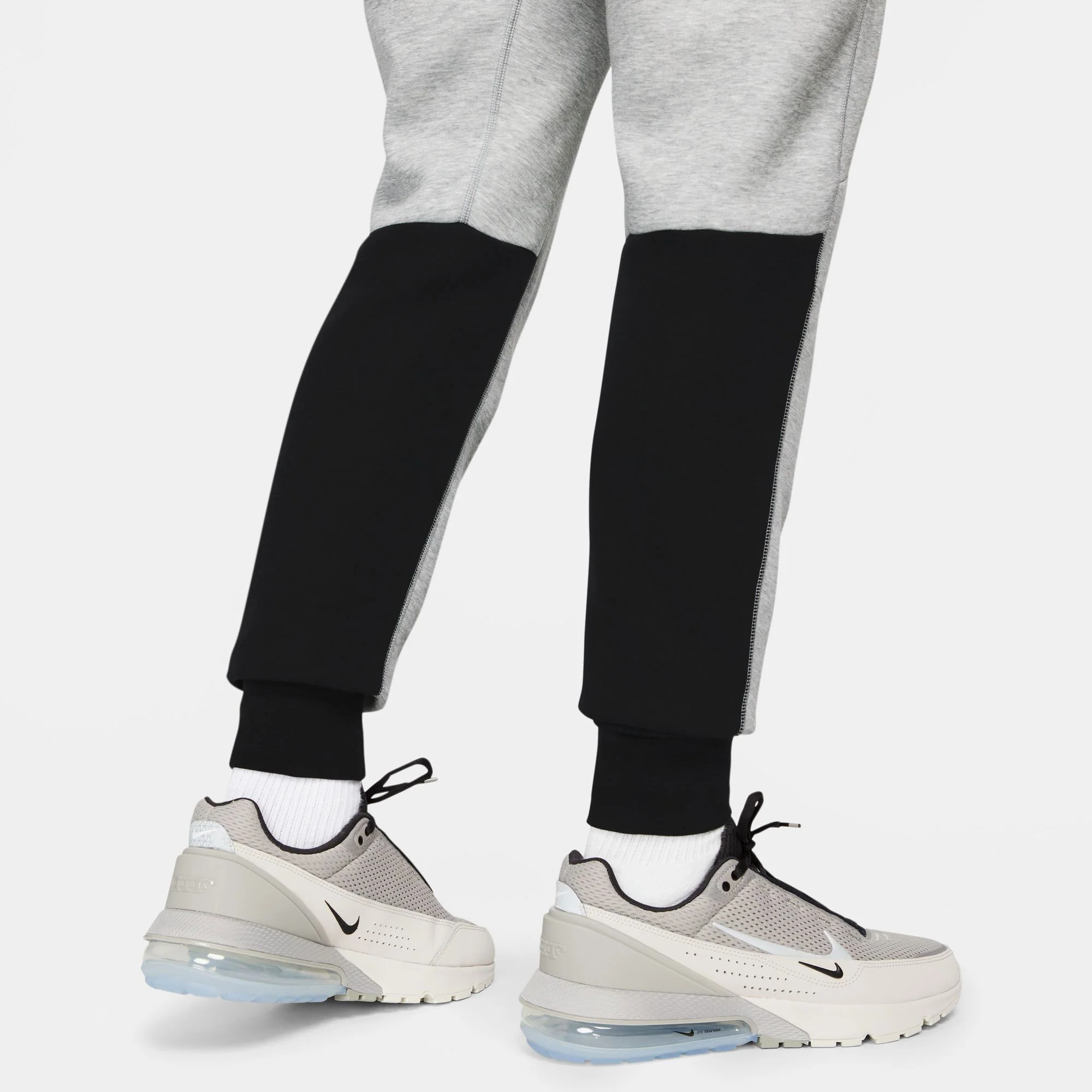 Nike Tech Fleece Men's Pants - Image 7