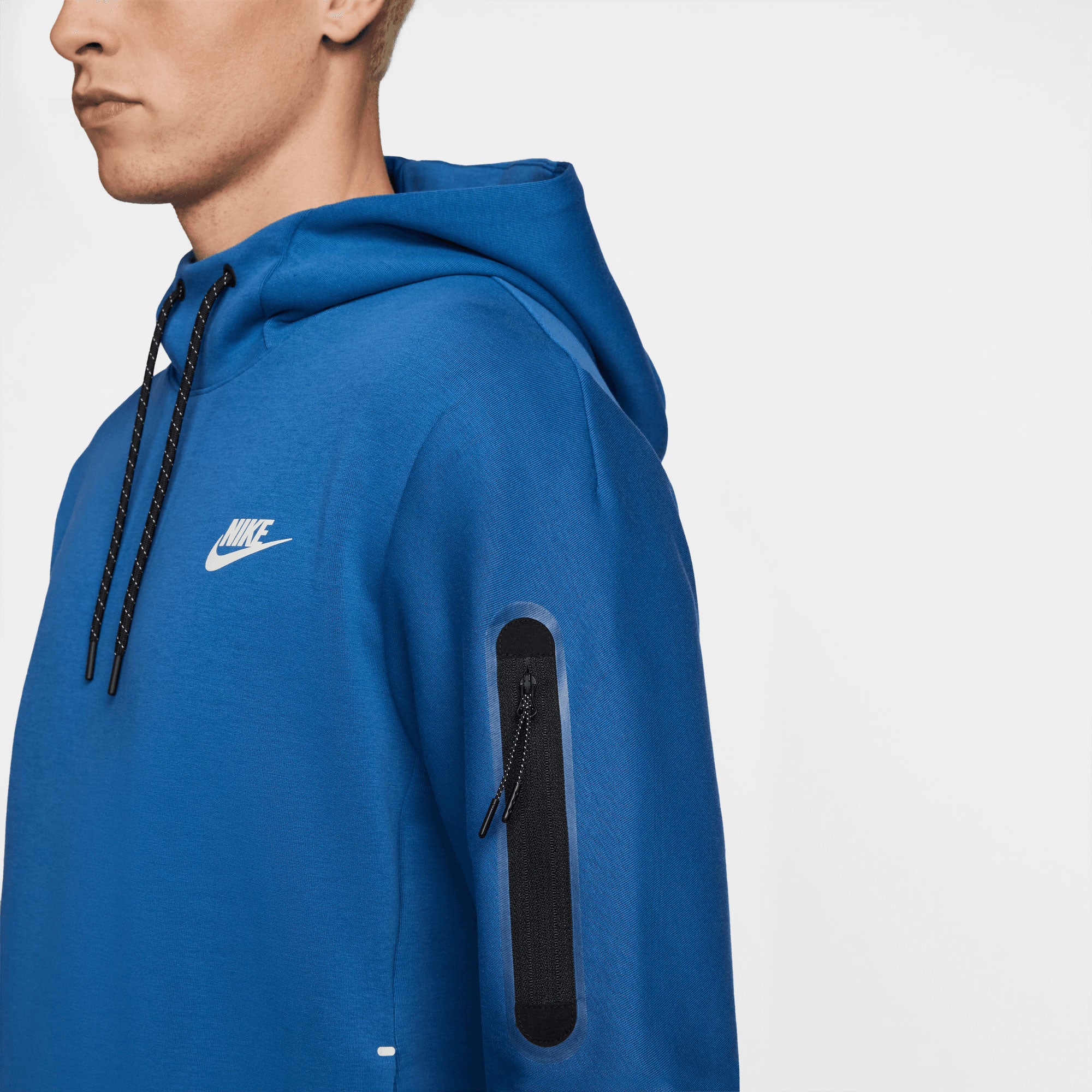 Nike Tech Fleece Men's Pullover Hoodie - Image 4