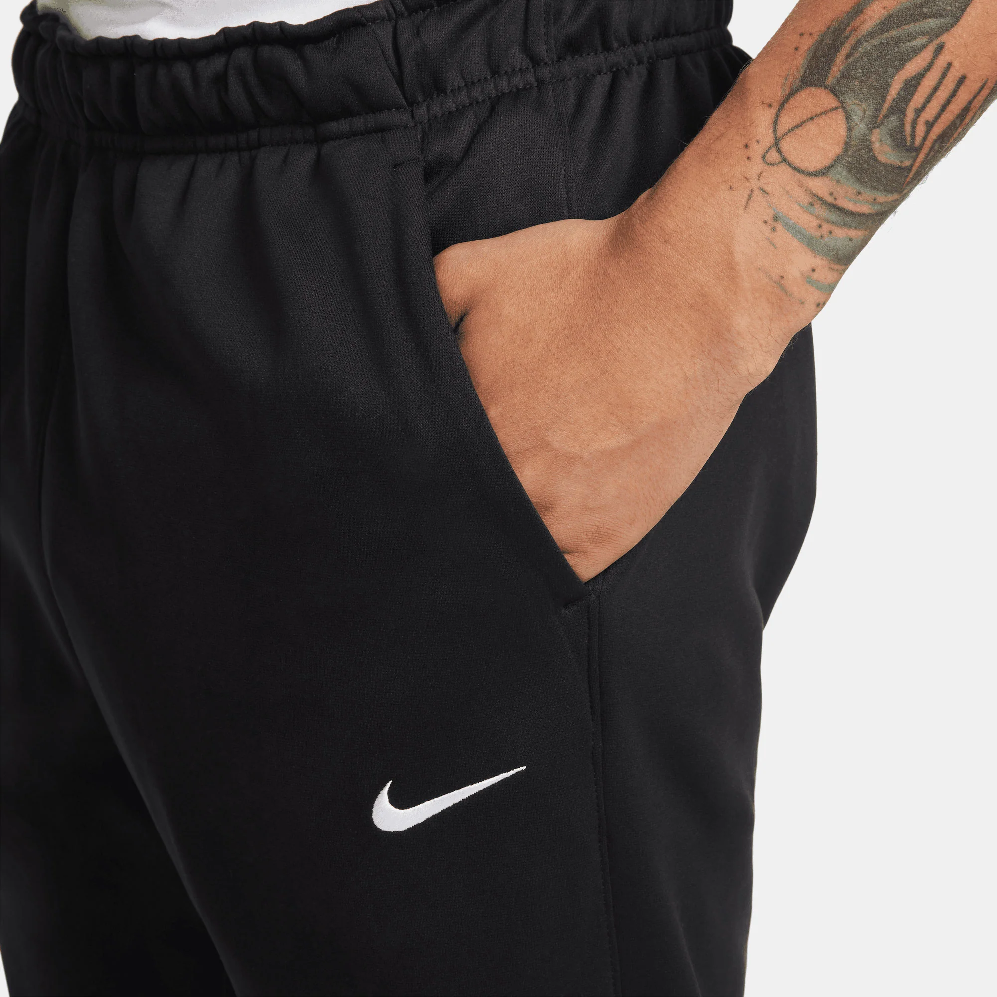 Nike Thema-FIT Men's Tapered Pants - Image 3
