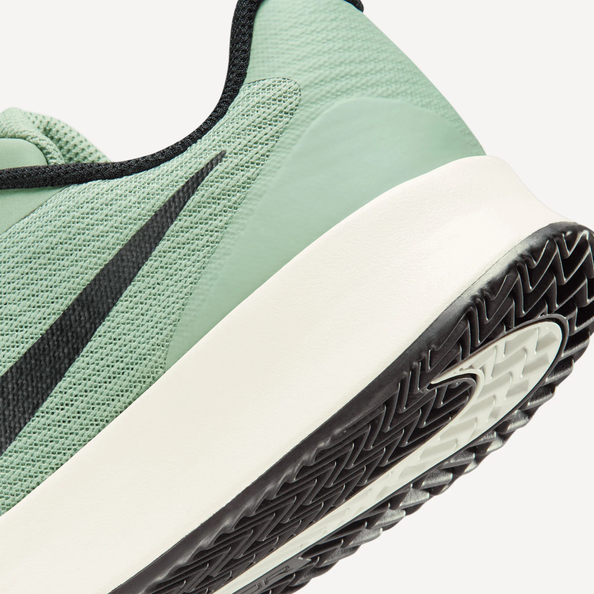 Nike Vapor Lite 3 Women's Clay Court Tennis Shoes - Image 8