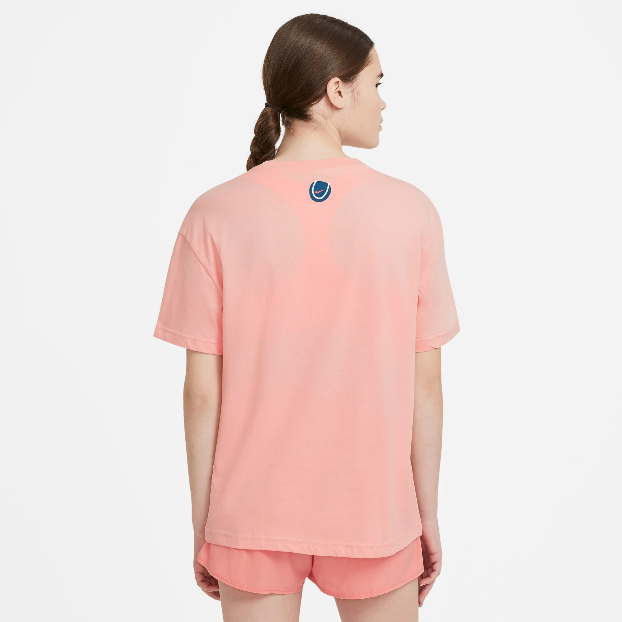 Nike Women's Graphic Tennis T-Shirt - Image 2
