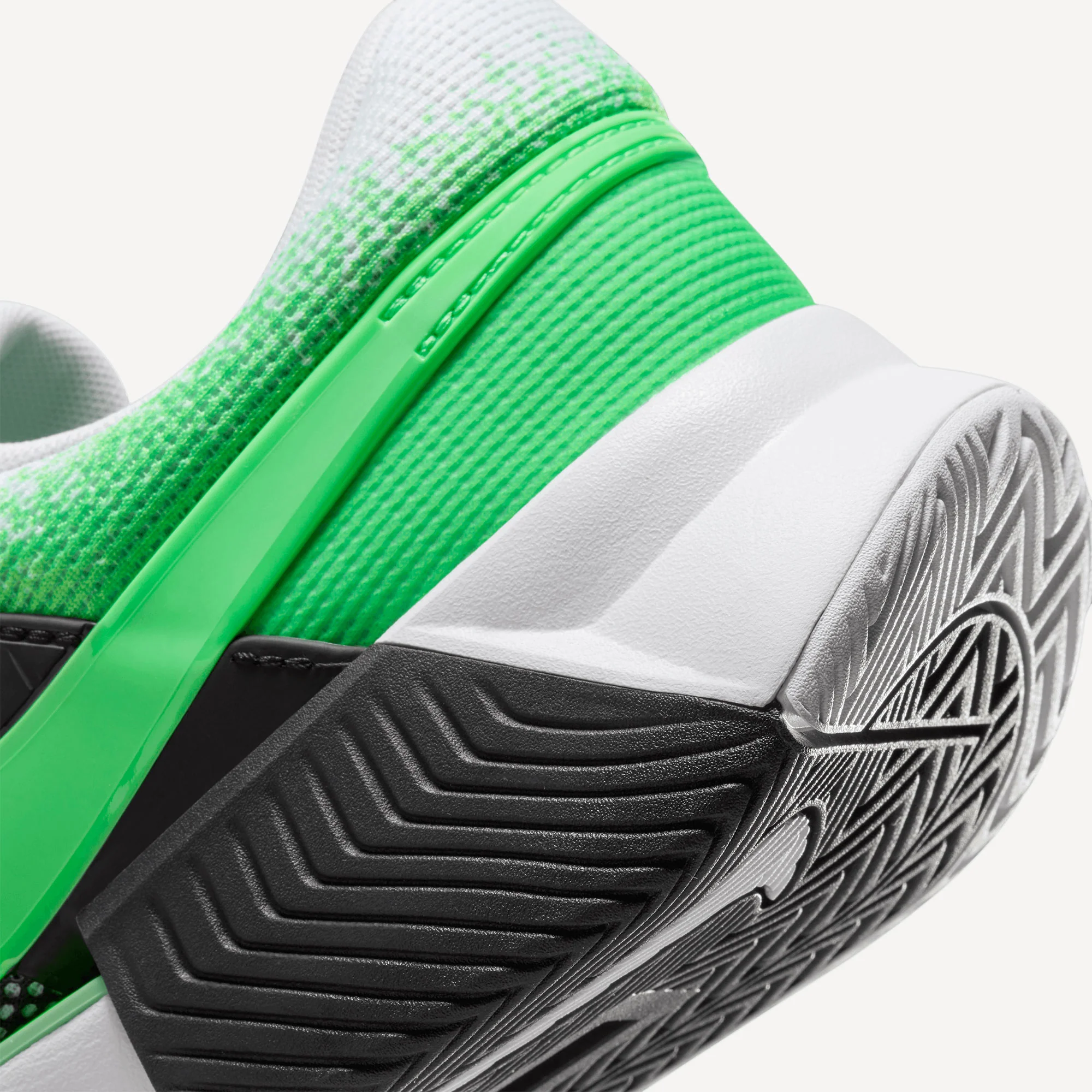 Nike Zoom GP Challenge 1 Men's Hard Court Tennis Shoes - Image 8