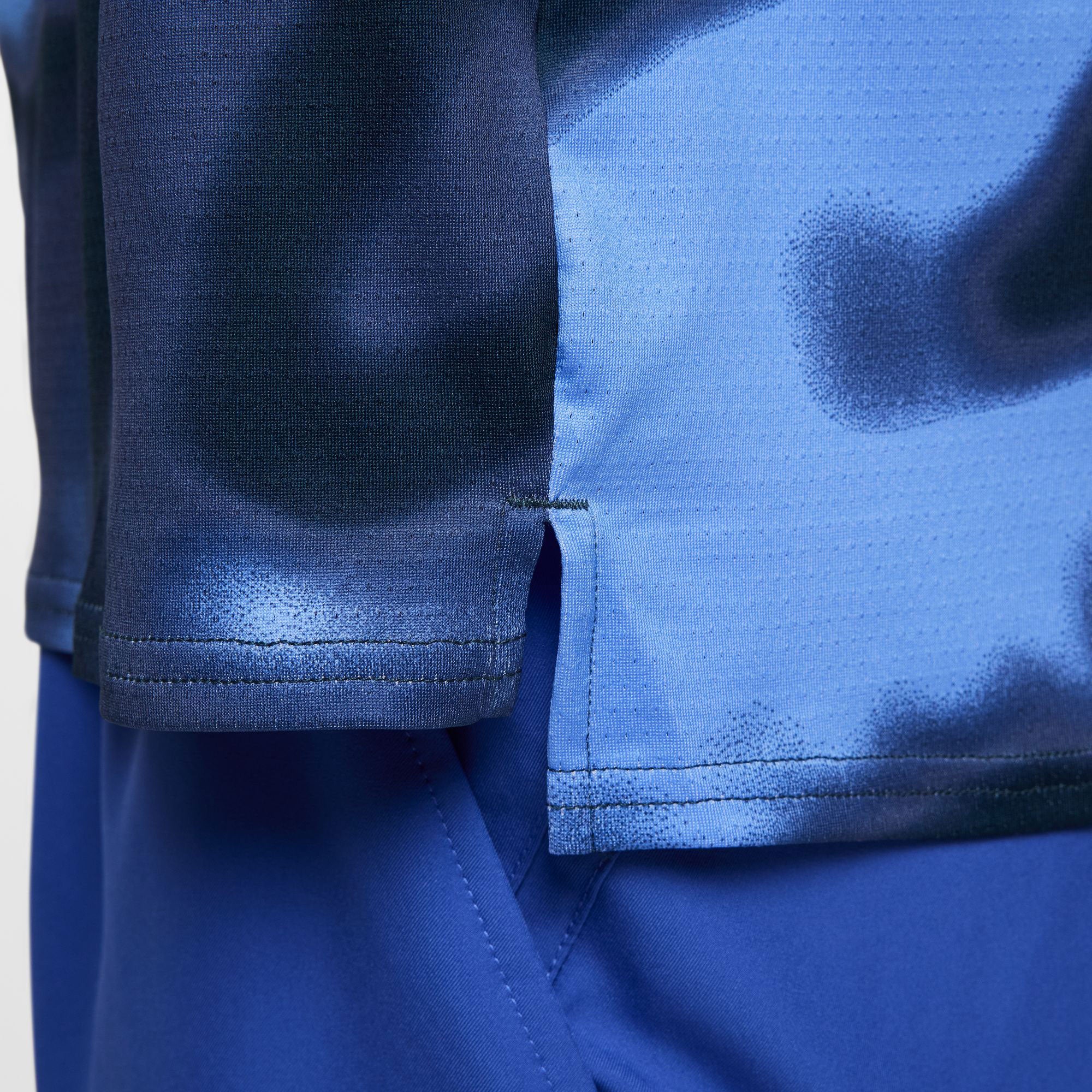 NikeCourt Advantage Men's Dri-FIT Printed Tennis Shirt - Image 4