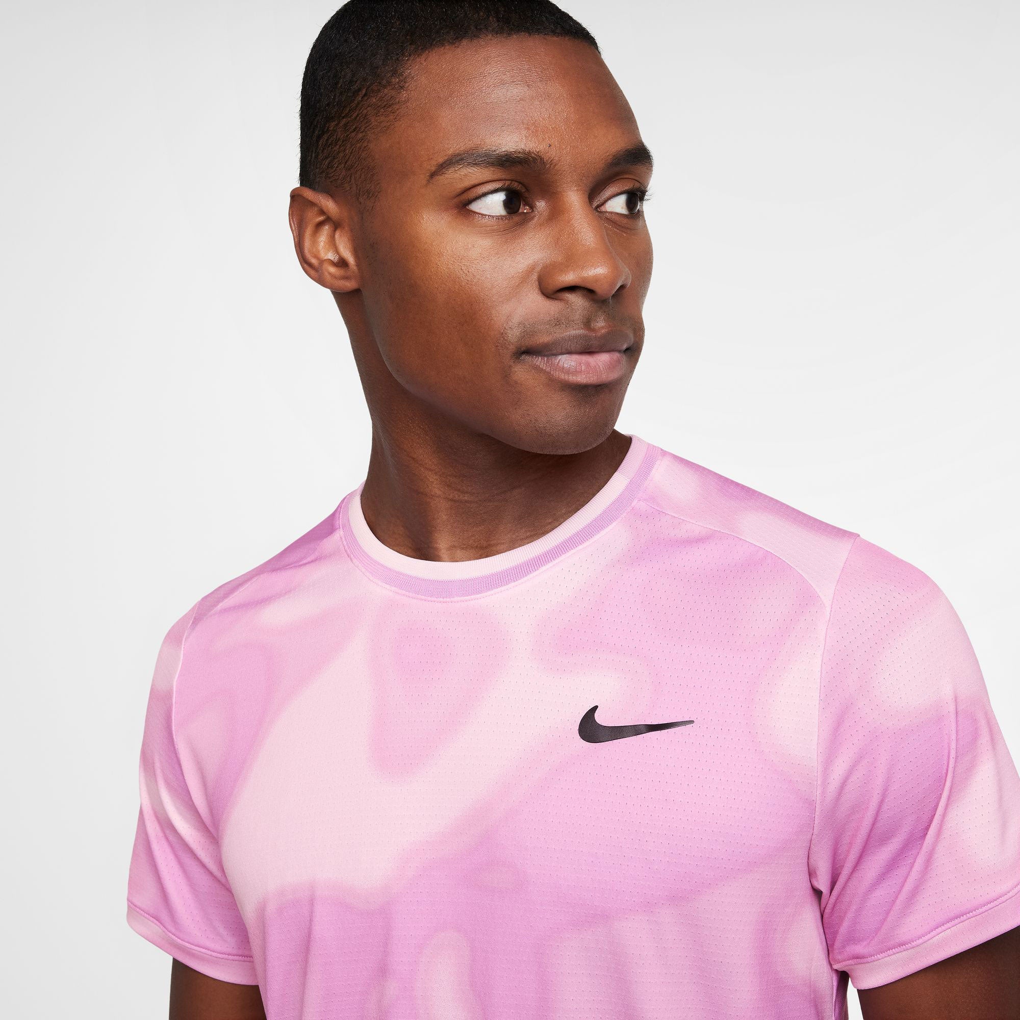 NikeCourt Advantage Men's Dri-FIT Printed Tennis Shirt - Image 3
