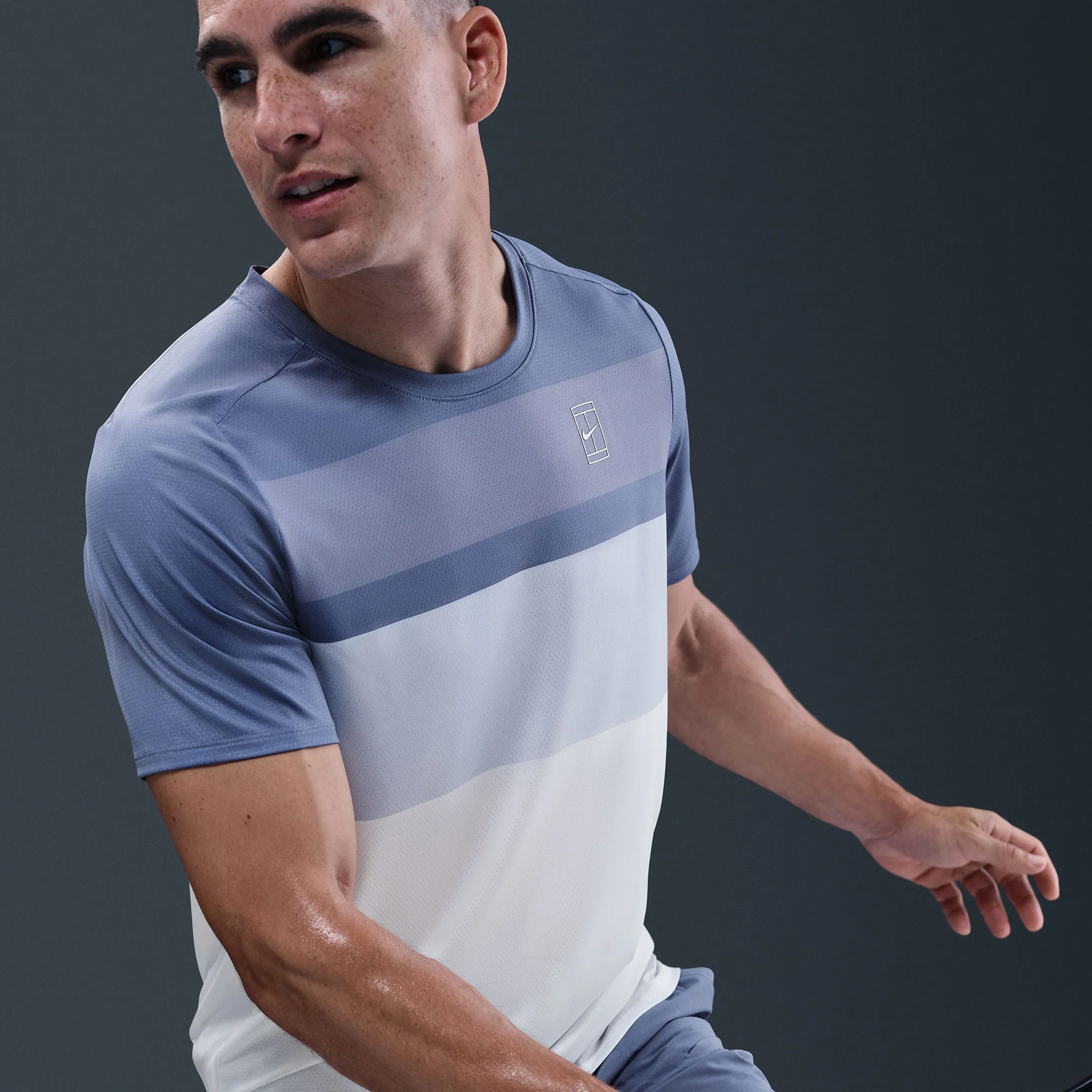 NikeCourt Advantage Men's Dri-FIT Printed Tennis Shirt - Image 3