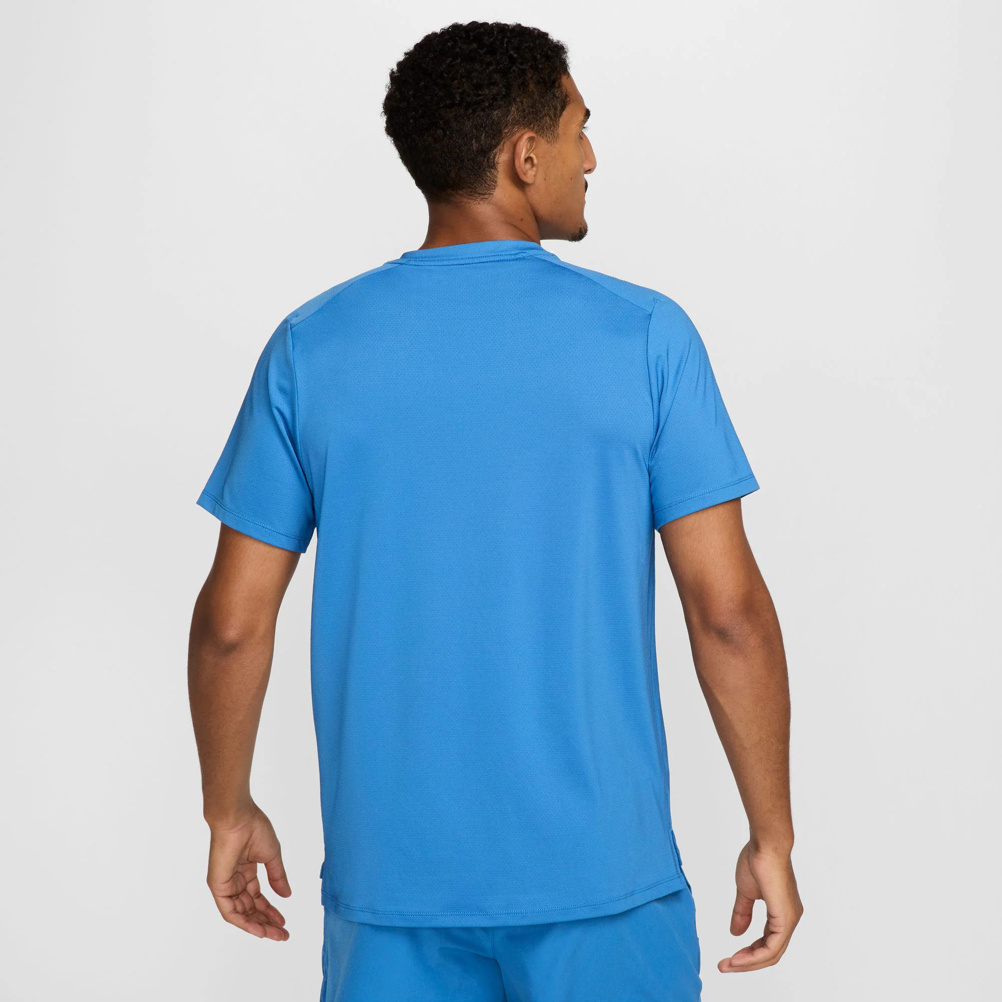 NikeCourt Advantage Men's Dri-FIT Tennis Shirt - Image 2