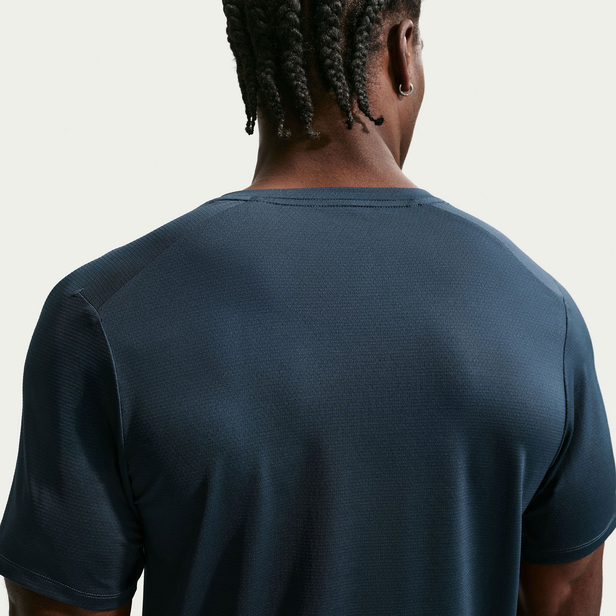 NikeCourt Advantage Men's Dri-FIT Tennis Shirt - Image 2