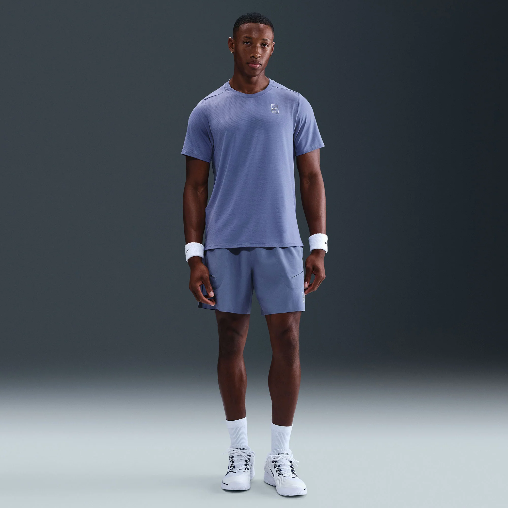 NikeCourt Advantage Men's Dri-FIT Tennis Shirt - Image 4
