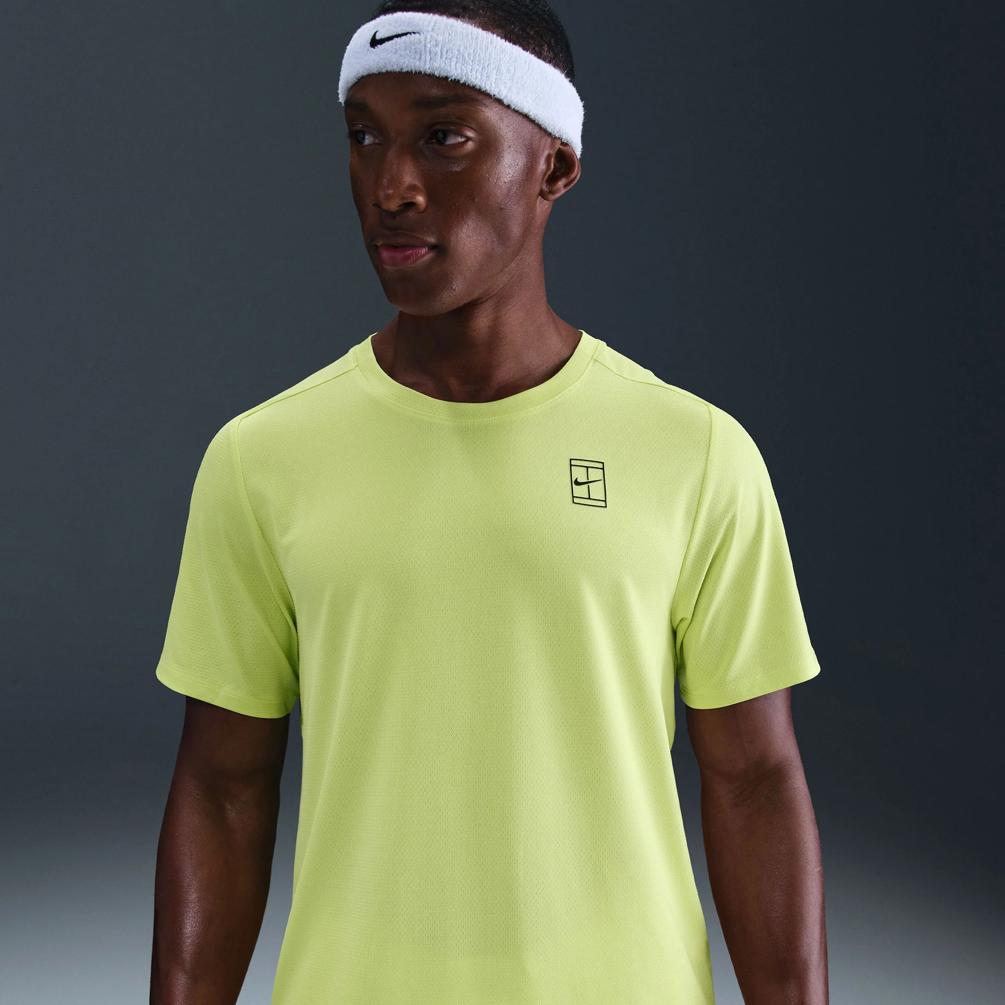 NikeCourt Advantage Men's Dri-FIT Tennis Shirt