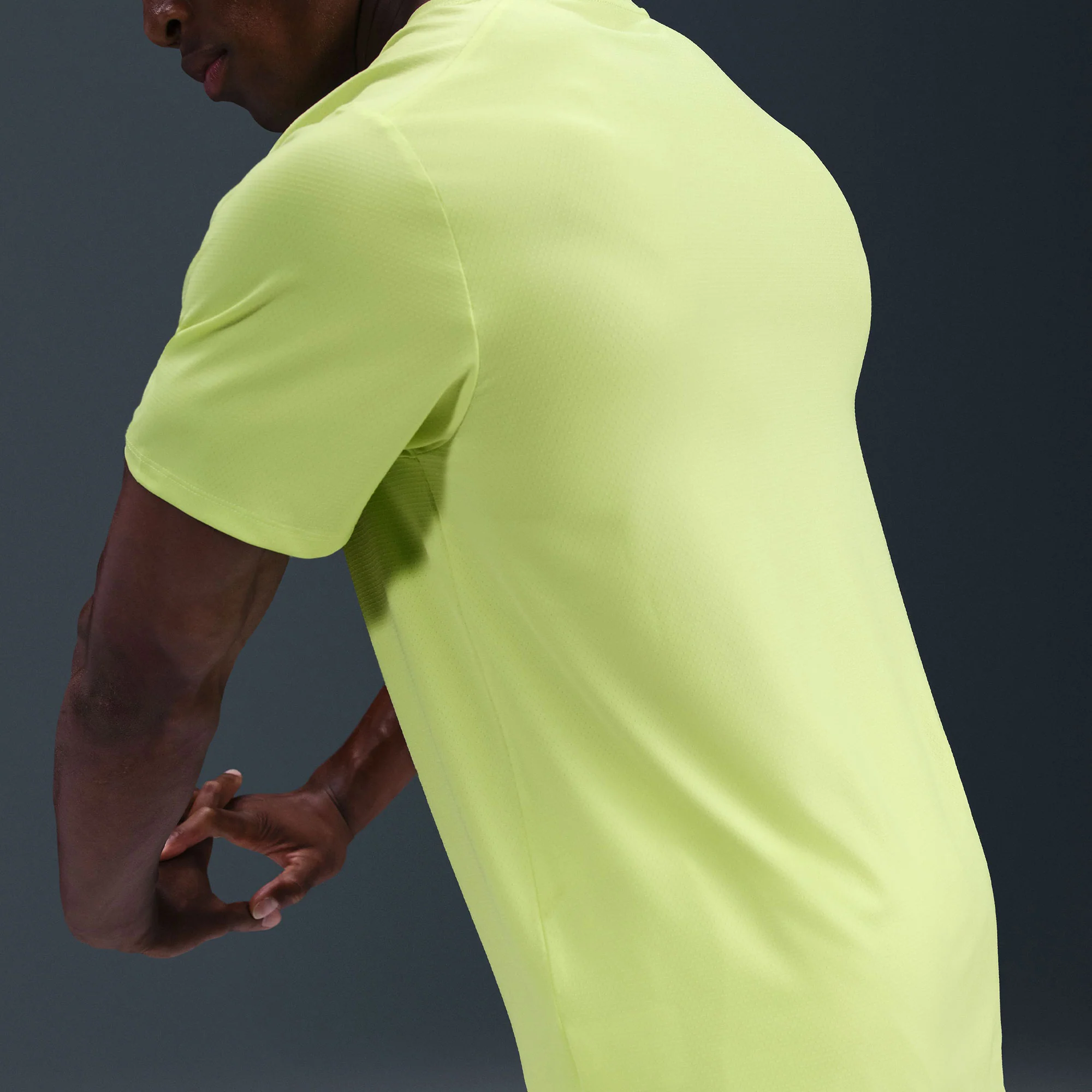 NikeCourt Advantage Men's Dri-FIT Tennis Shirt - Image 2