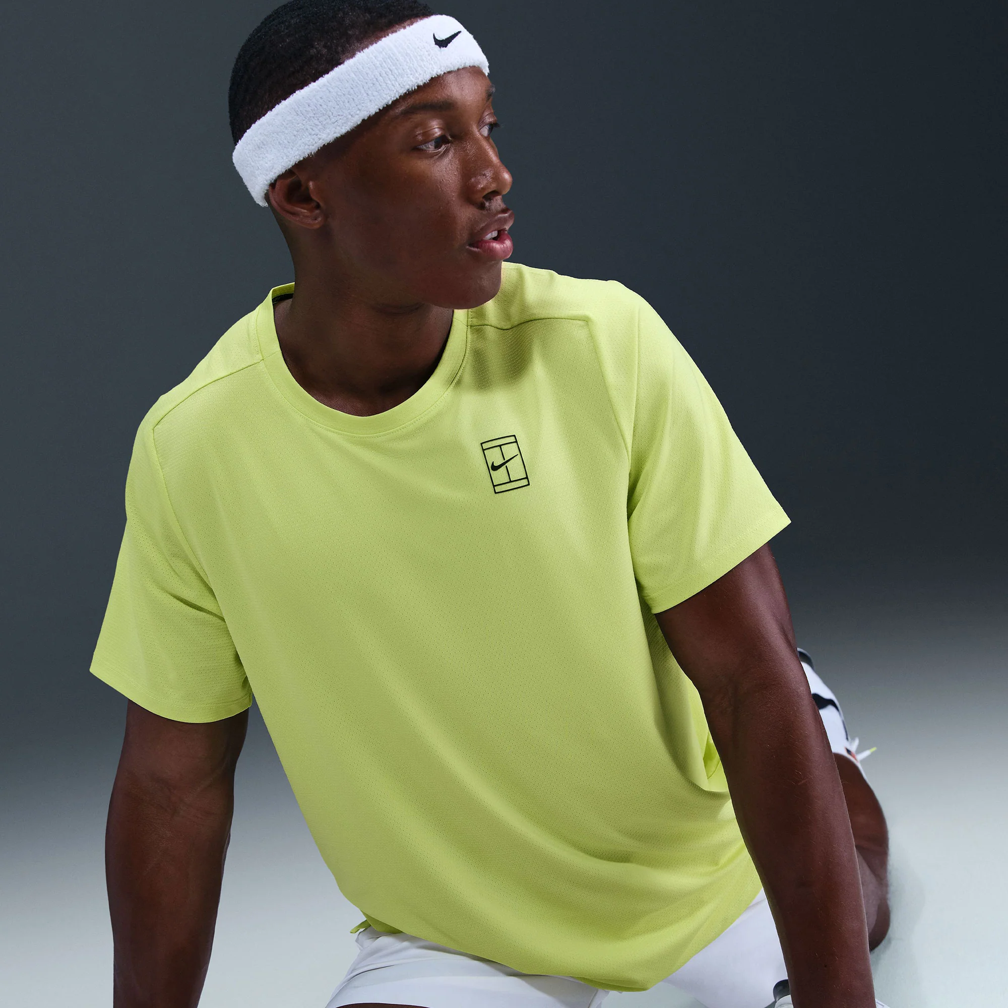 NikeCourt Advantage Men's Dri-FIT Tennis Shirt - Image 3