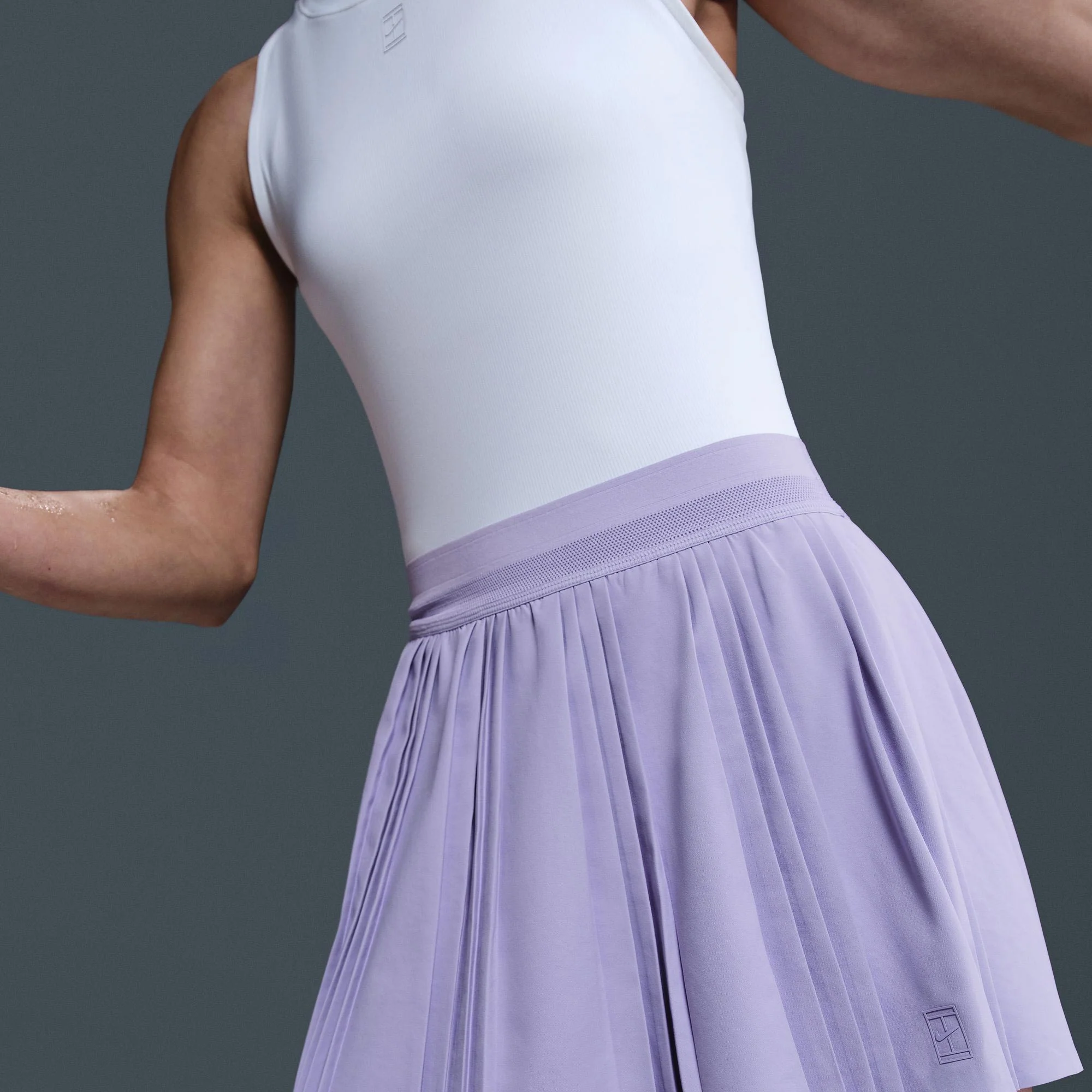 NikeCourt Advantage Women's Dri-FIT High-Waisted Pleated Tennis Skirt - Image 3