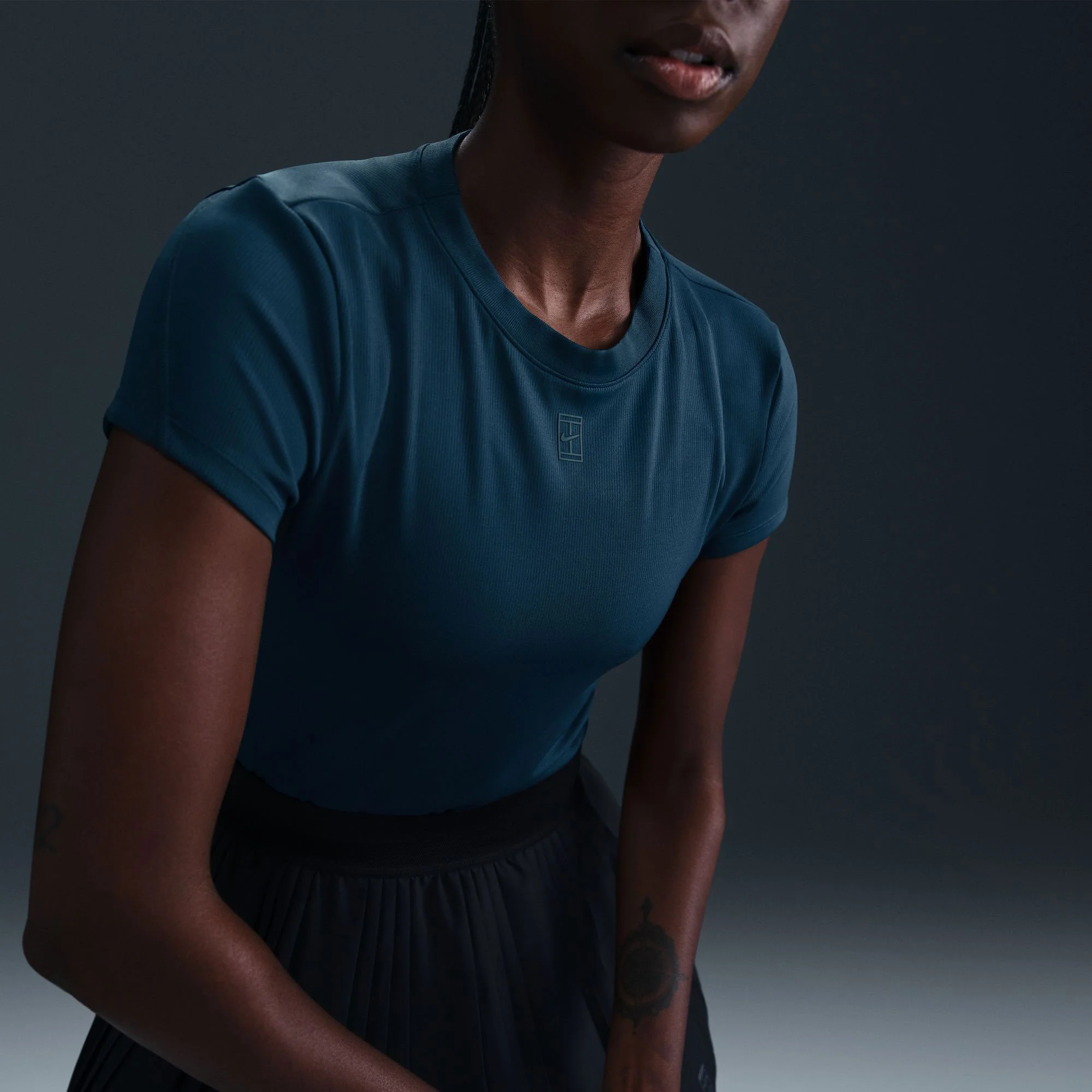 NikeCourt Advantage Women's Dri-FIT Tennis Shirt - Image 3