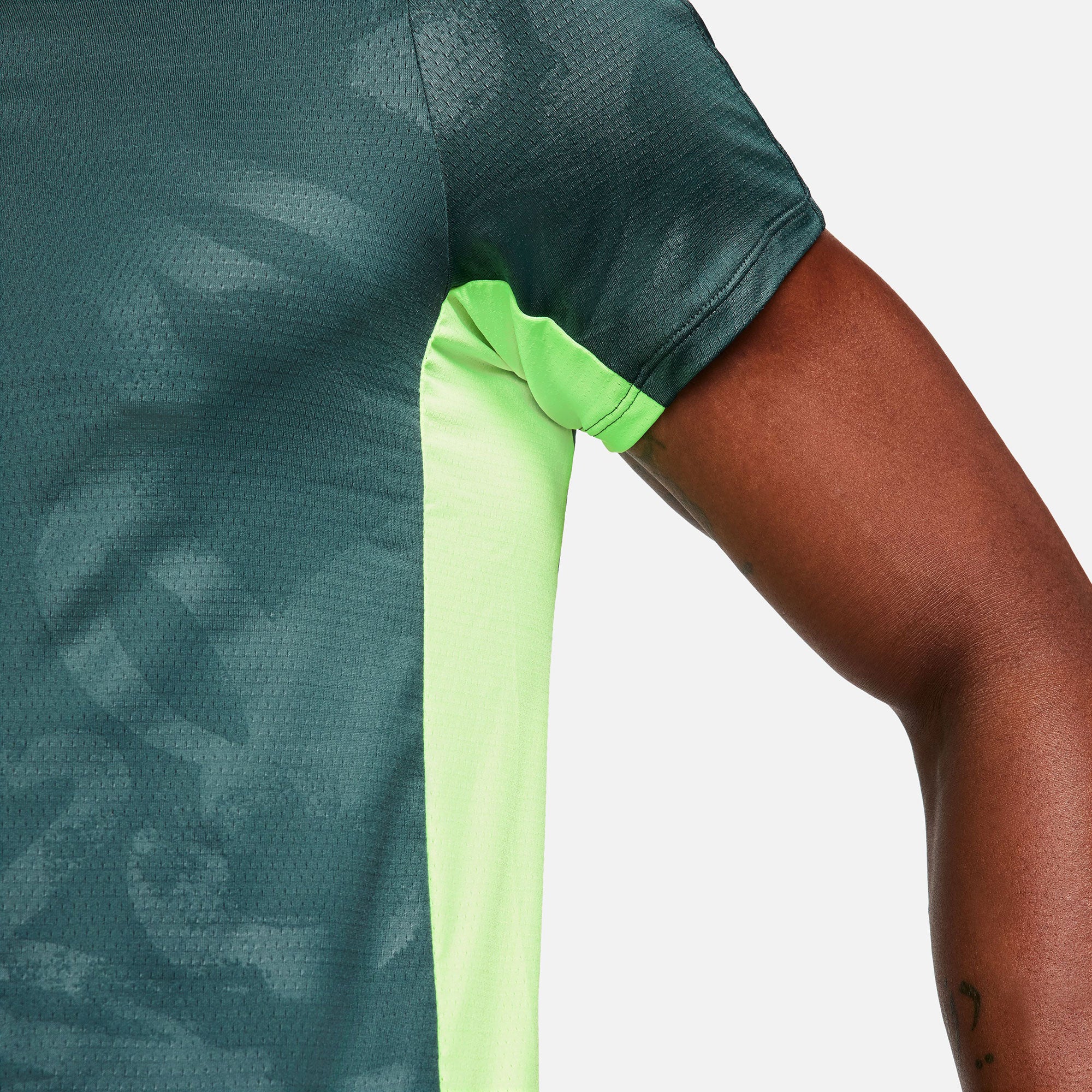 NikeCourt Dri-FIT Advantage Men's Printed Tennis Shirt - Image 4