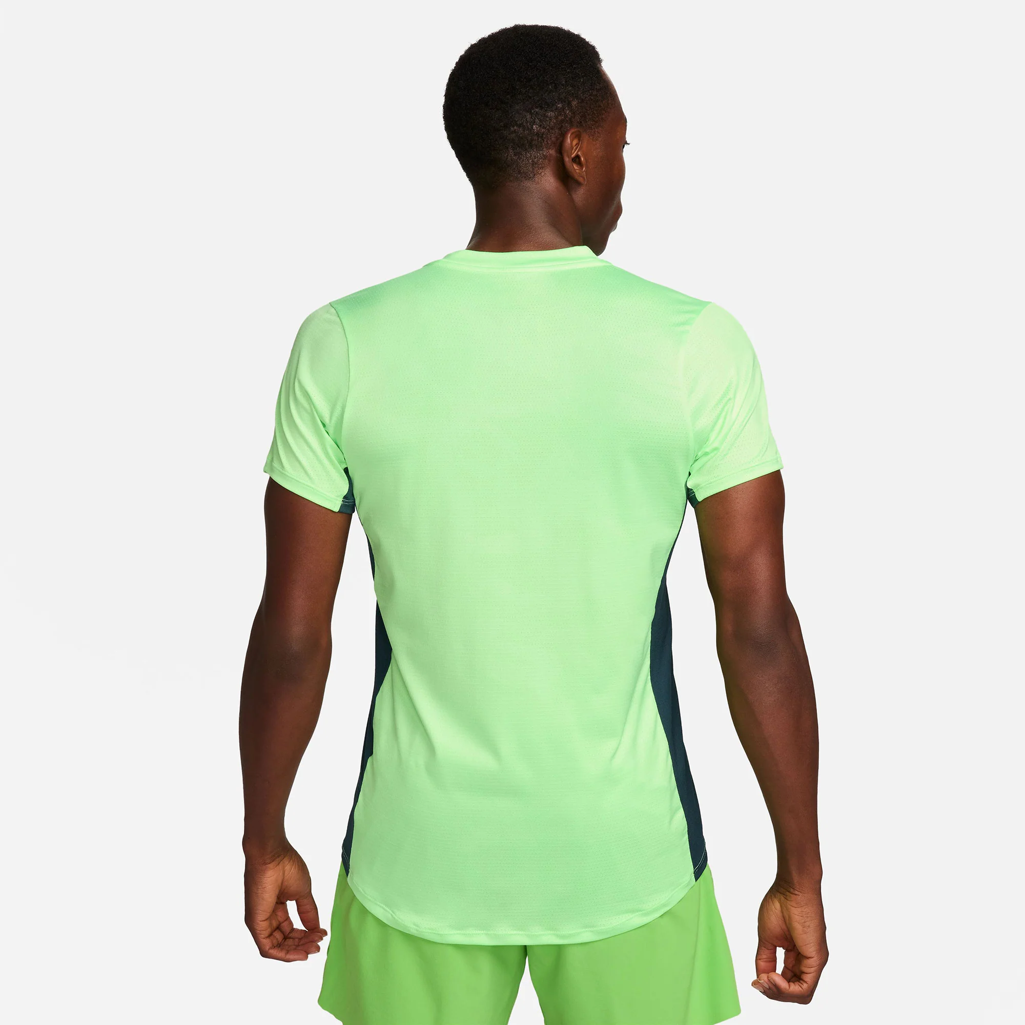 NikeCourt Dri-FIT Advantage Men's Printed Tennis Shirt - Image 2