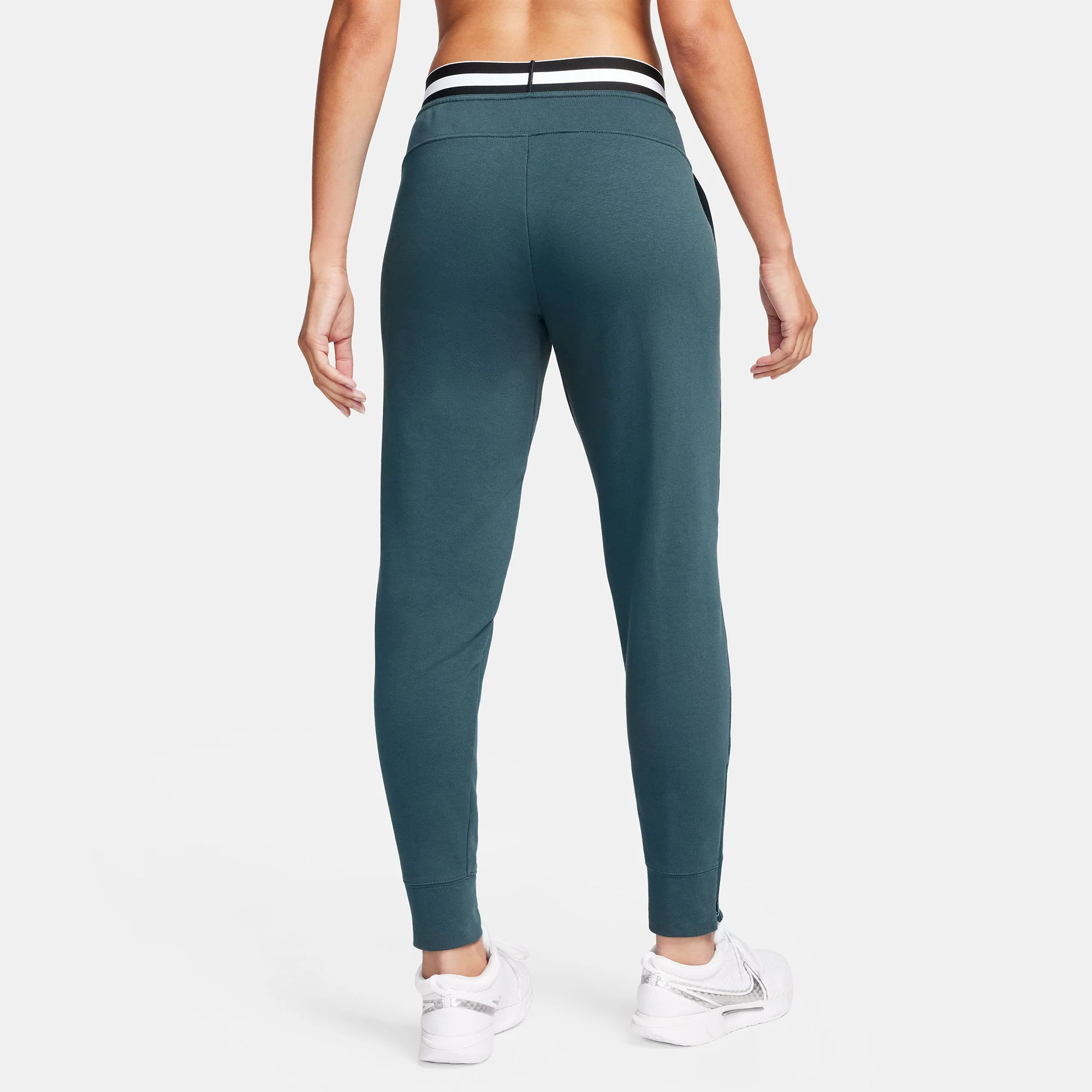 NikeCourt Dri-FIT Heritage Women's Fleece Tennis Pants - Image 2