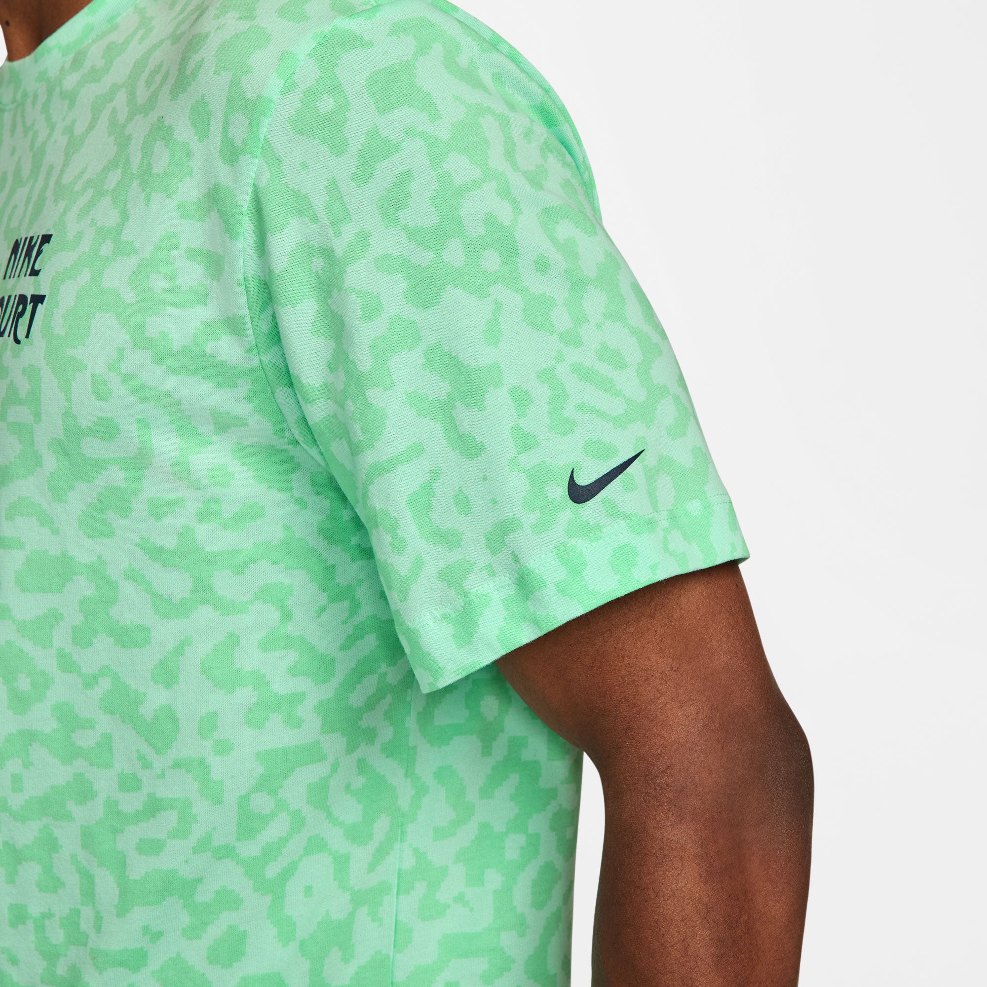 NikeCourt Dri-FIT Slam Paris Men's Tennis T-Shirt - Image 4