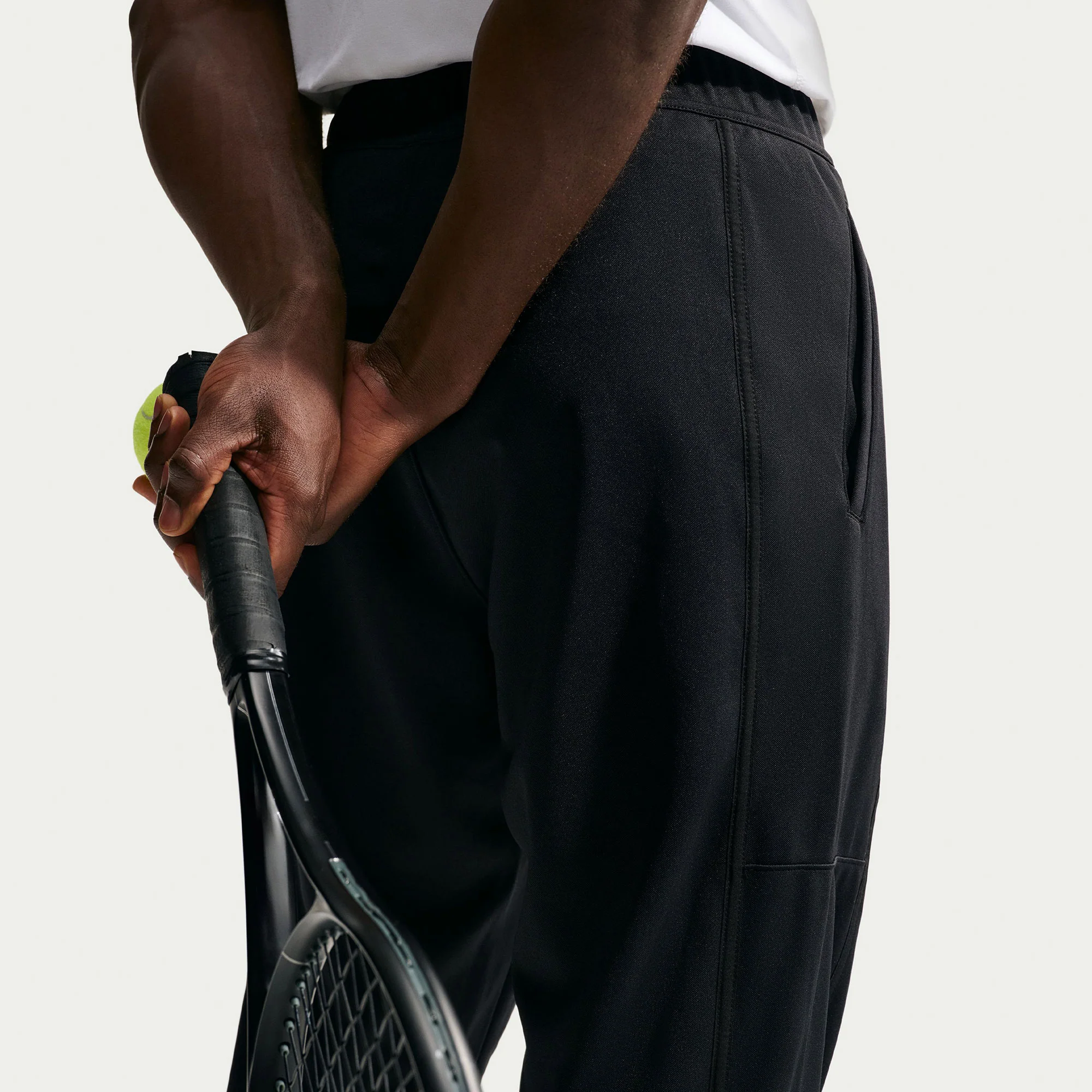 NikeCourt Heritage Men's Dri-FIT Tennis Pants - Image 4
