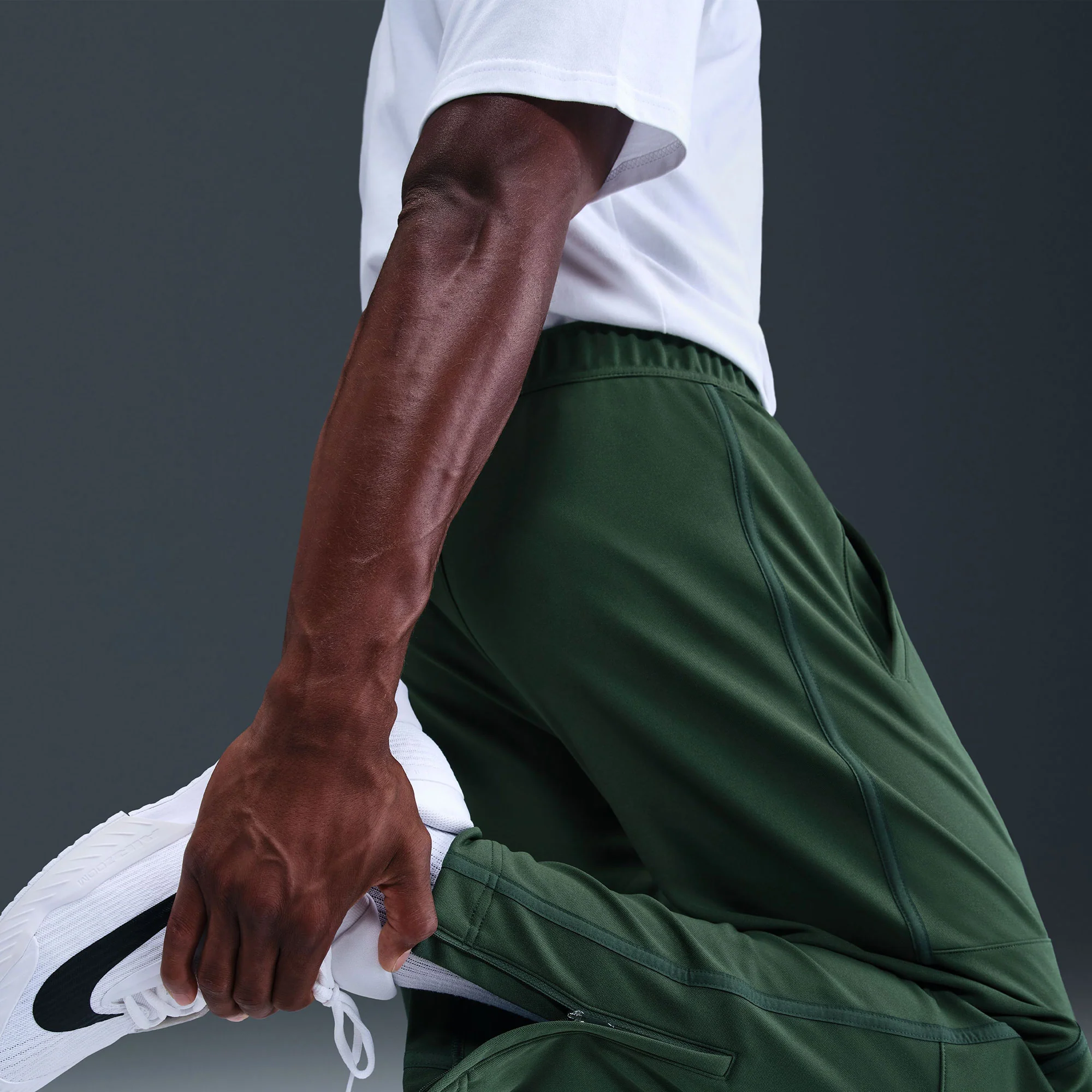NikeCourt Heritage Men's Dri-FIT Tennis Pants - Image 4