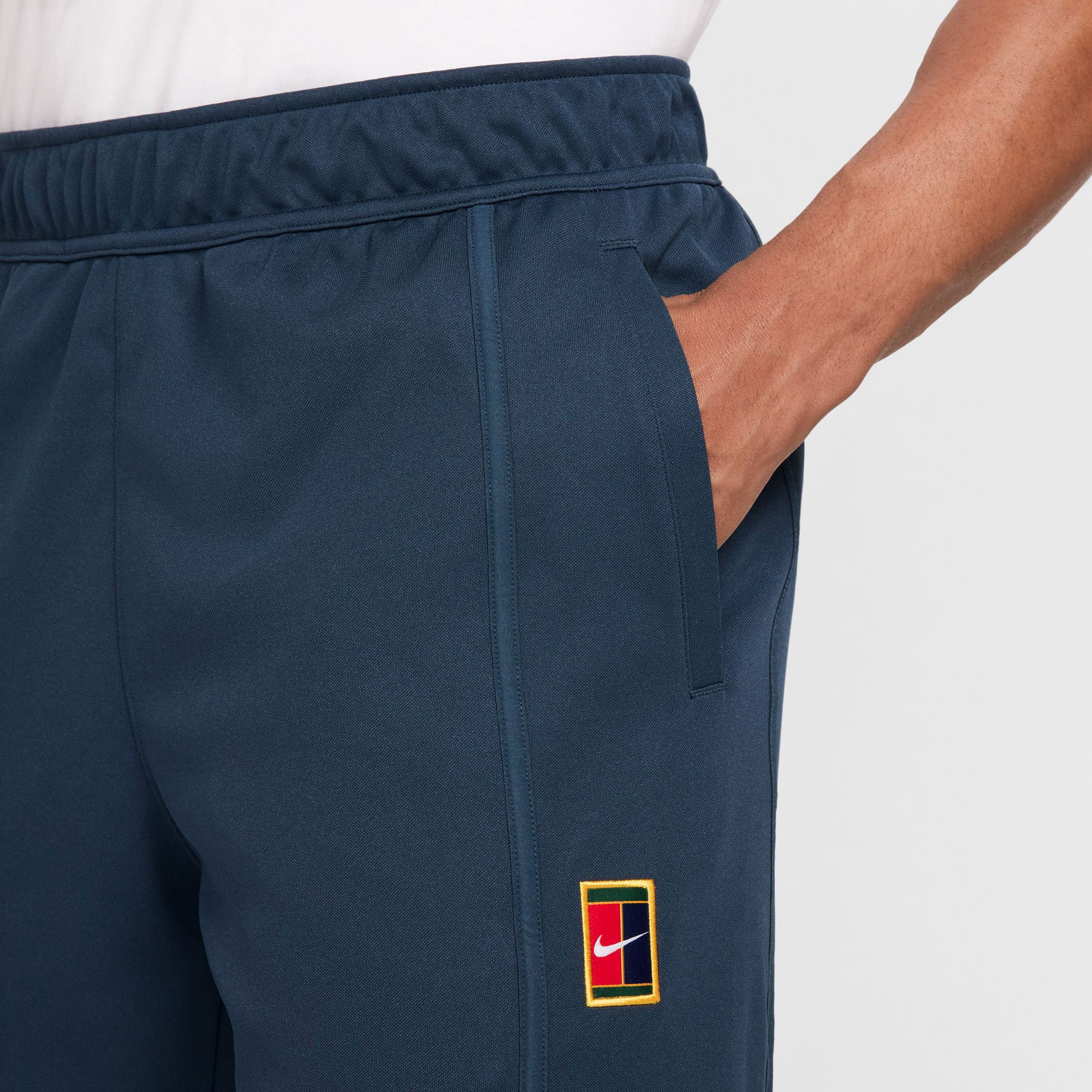 NikeCourt Heritage Men's Dri-FIT Tennis Pants - Image 4