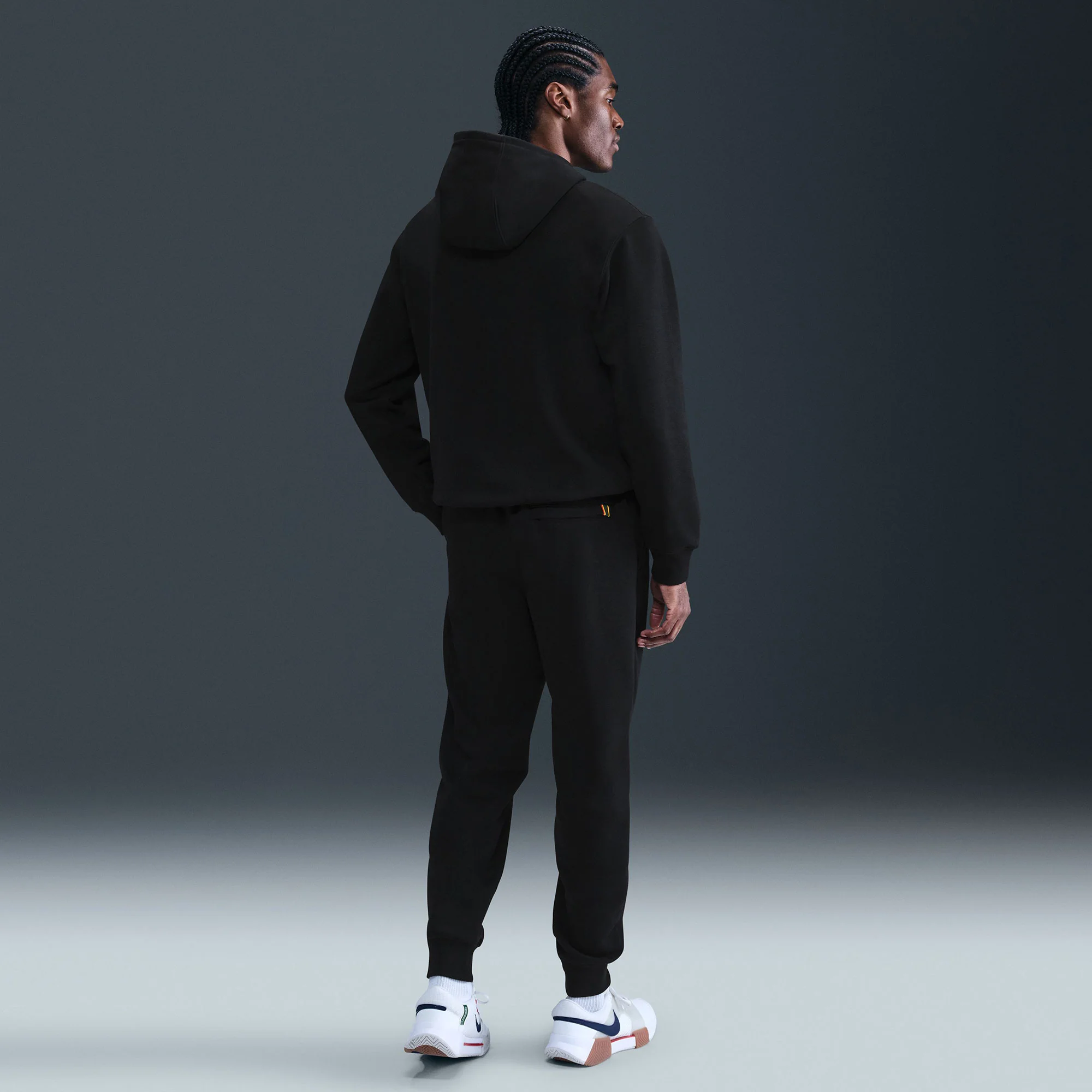 NikeCourt Heritage Men's Fleece Tennis Pants - Image 2
