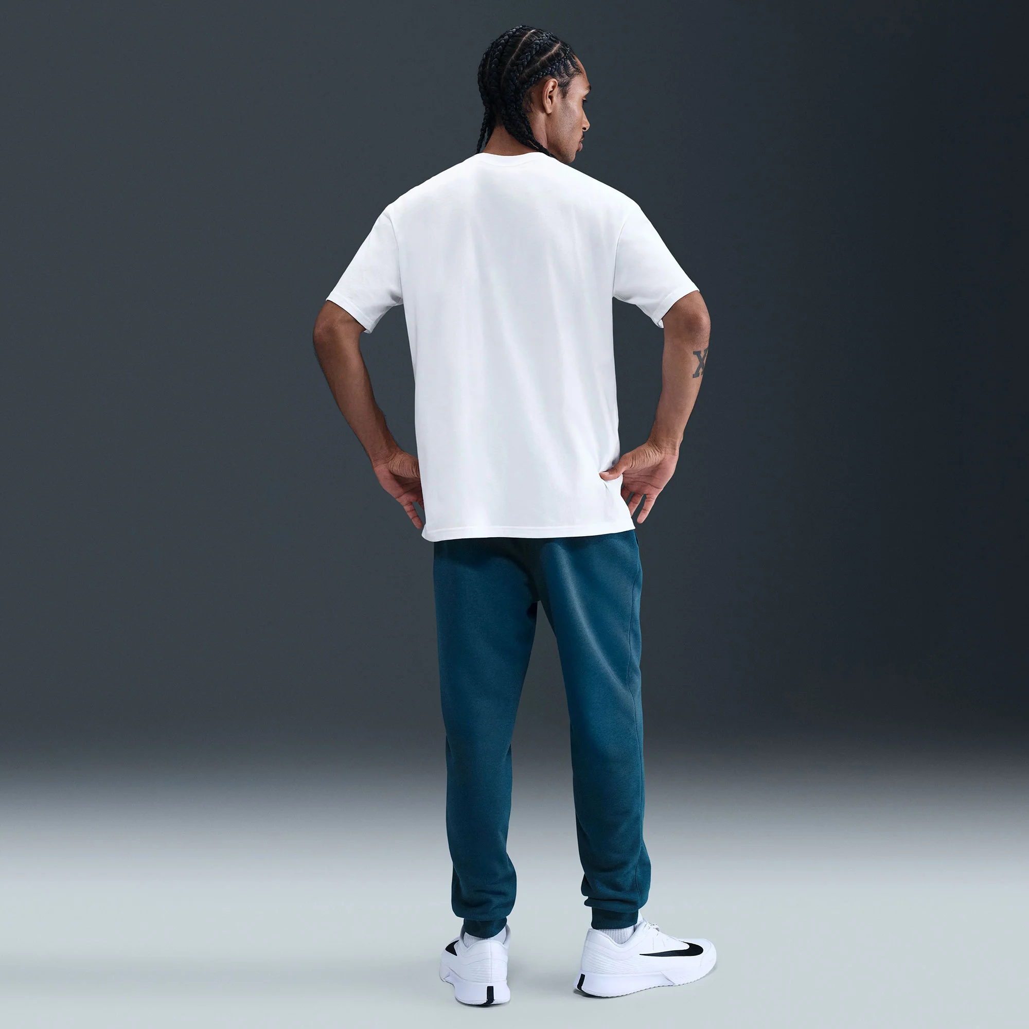 NikeCourt Heritage Men's Fleece Tennis Pants - Image 2
