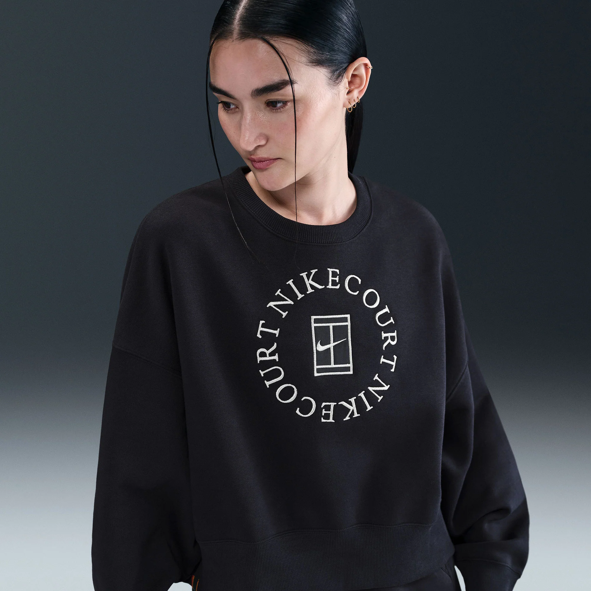 NikeCourt Heritage Women's Fleece Oversized Tennis Sweater