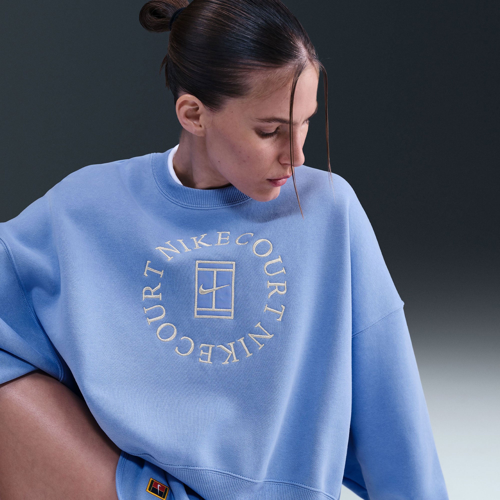 NikeCourt Heritage Women's Fleece Oversized Tennis Sweater - Image 3