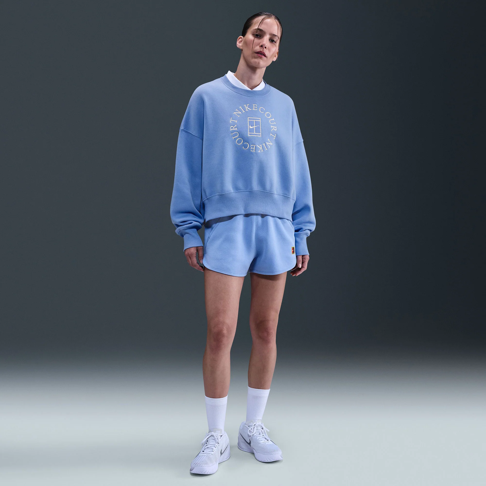 NikeCourt Heritage Women's Fleece Oversized Tennis Sweater - Image 4