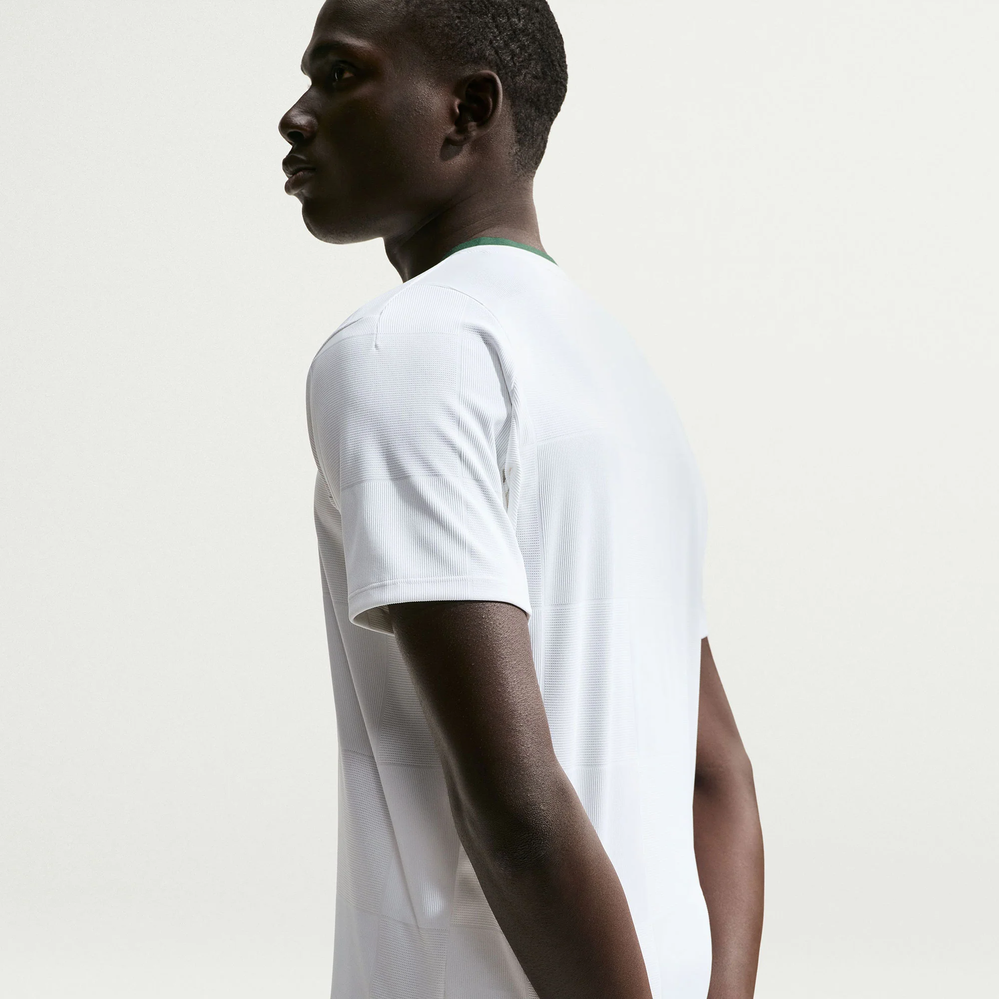 NikeCourt Slam London Men's Dri-FIT ADV Tennis Shirt - Image 2