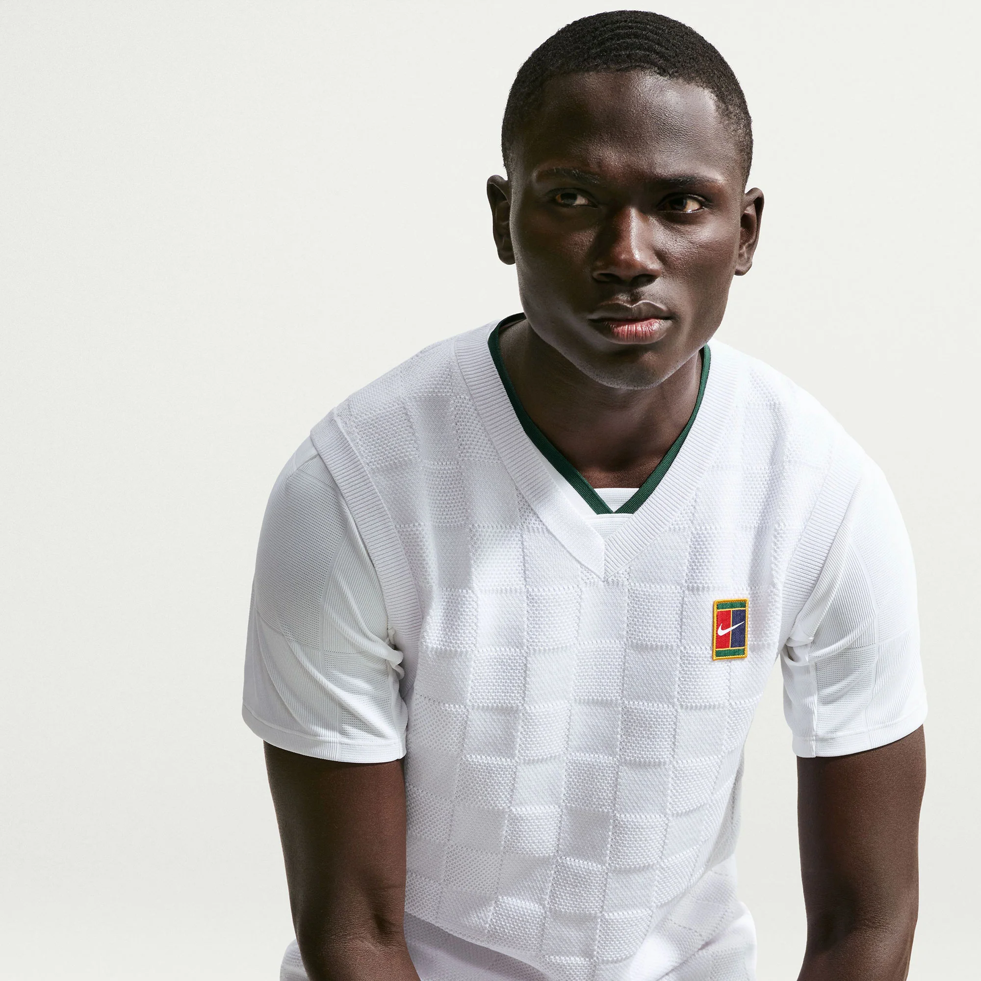 NikeCourt Slam London Men's Tennis Sweater Vest - Image 3