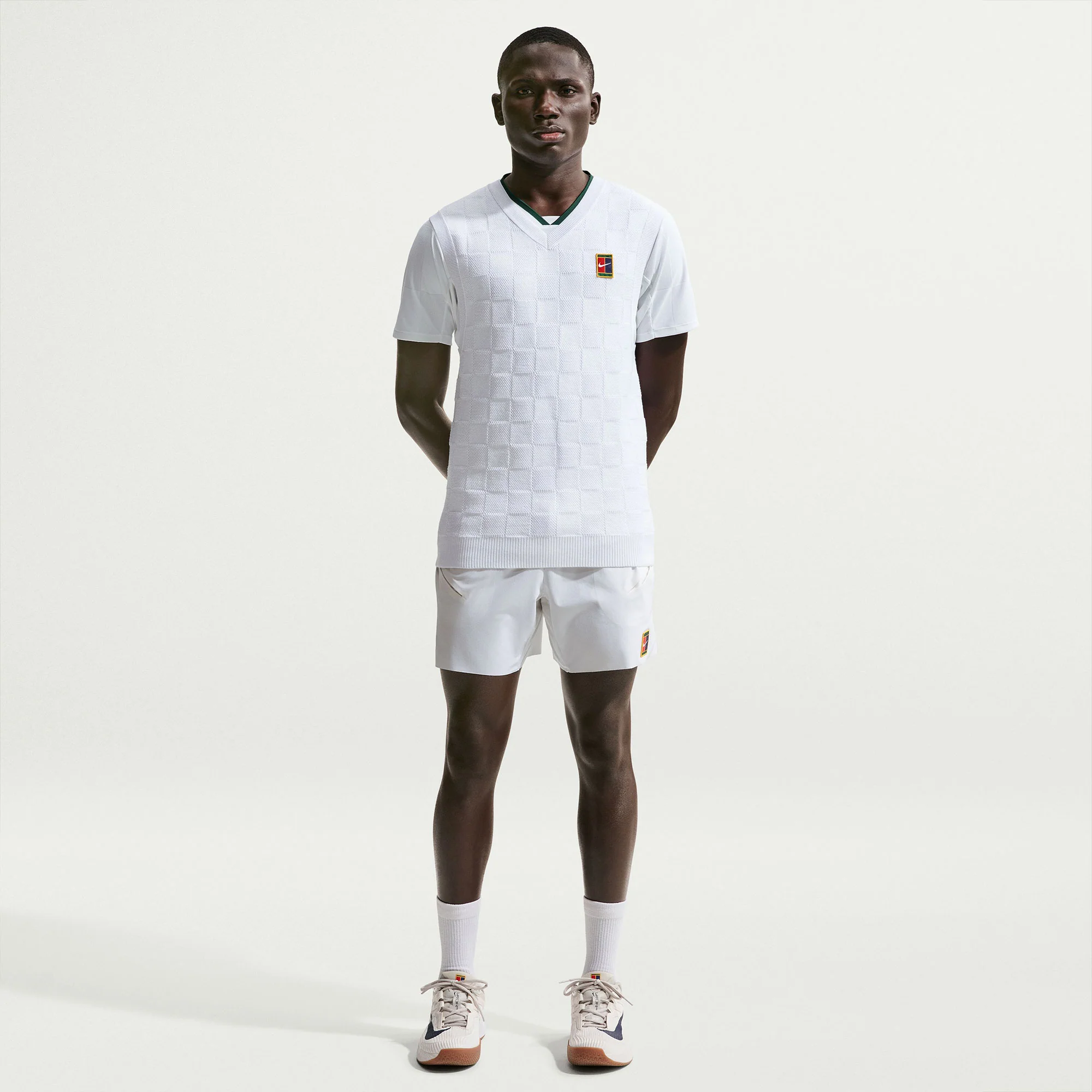 NikeCourt Slam London Men's Tennis Sweater Vest - Image 4