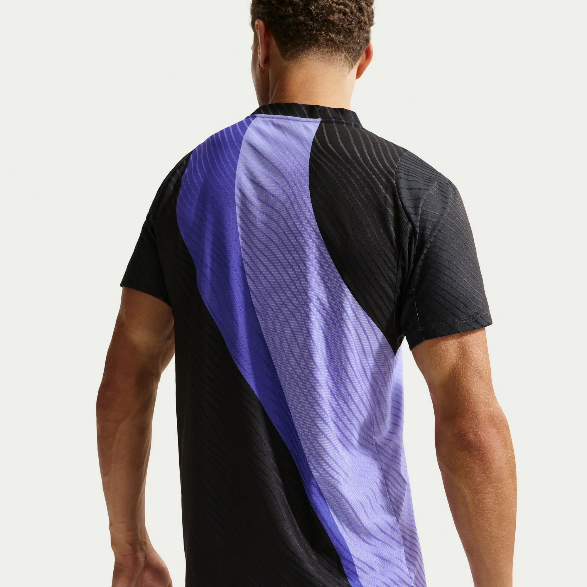 NikeCourt Slam Men's Dri-FIT ADV Tennis Shirt - Image 2