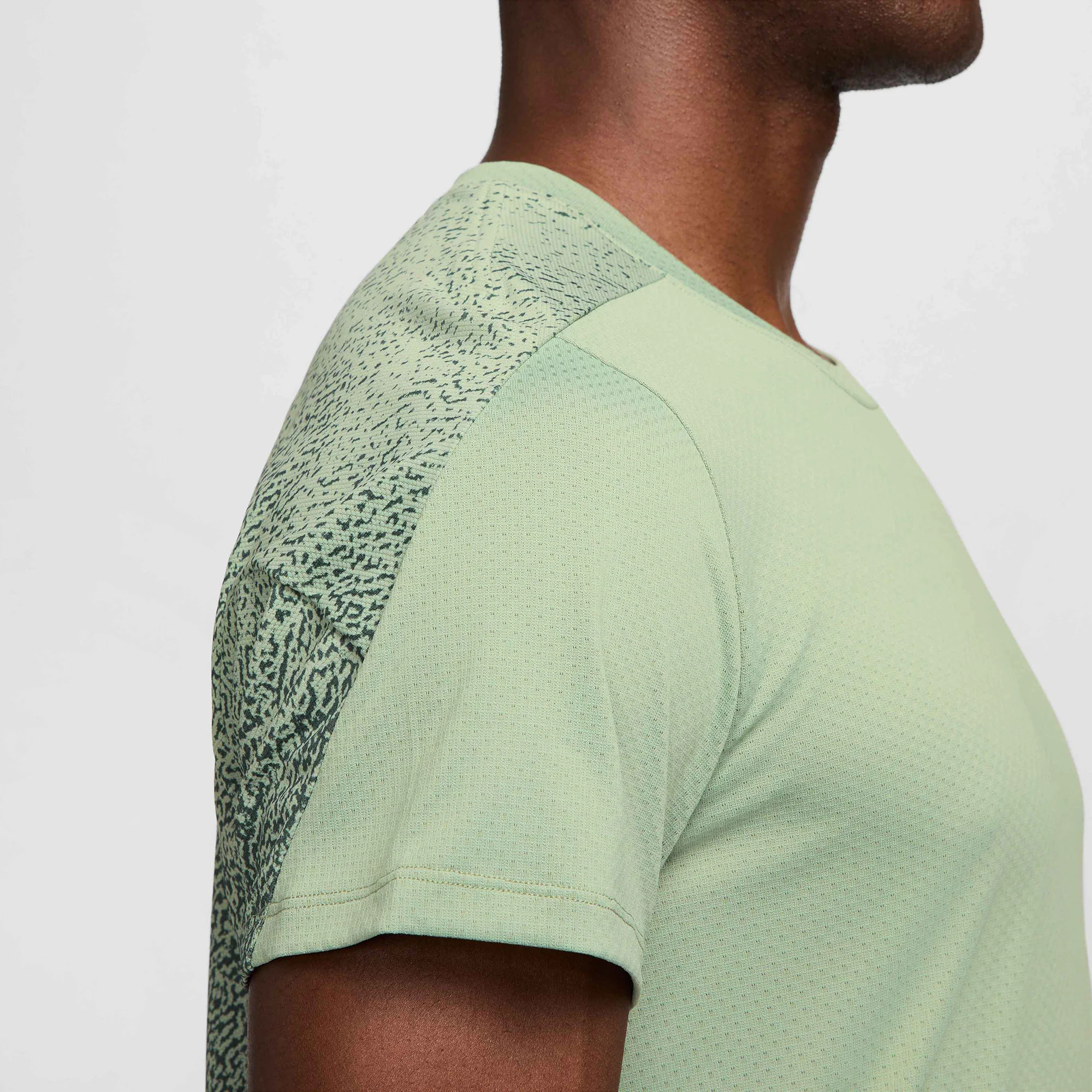 NikeCourt Slam New York Men's Dri-FIT Tennis Shirt - Image 4