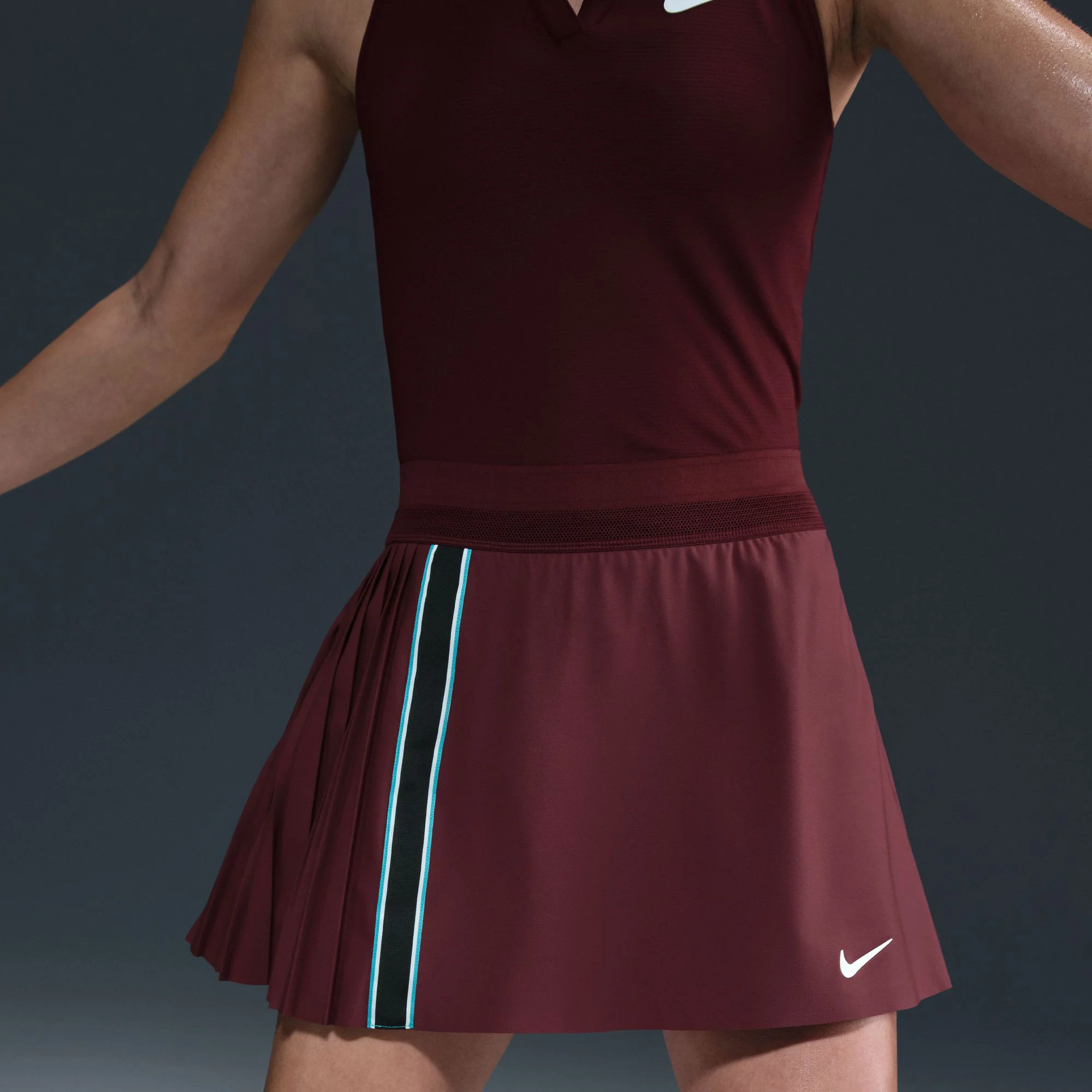 NikeCourt Slam RG Women's Dri-FIT High-Waisted Tennis Skirt - Image 3