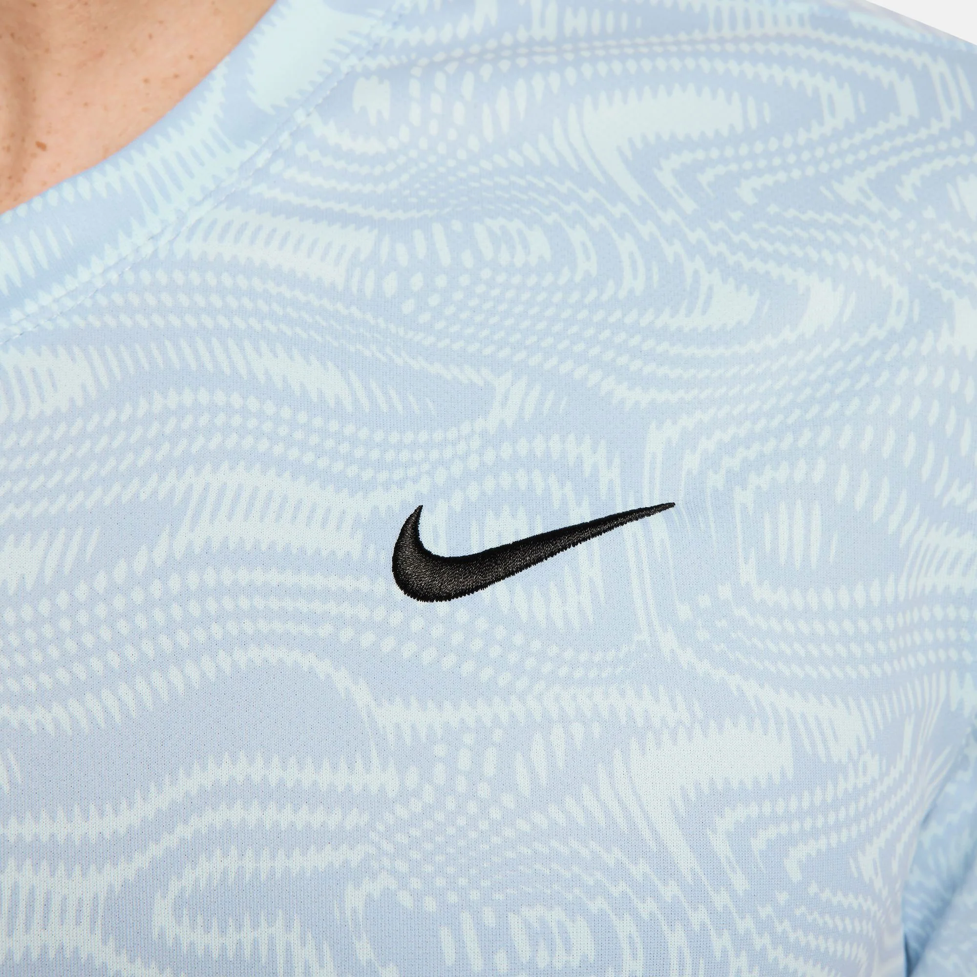 NikeCourt Victory Men's Dri-FIT Printed Tennis Shirt - Image 4