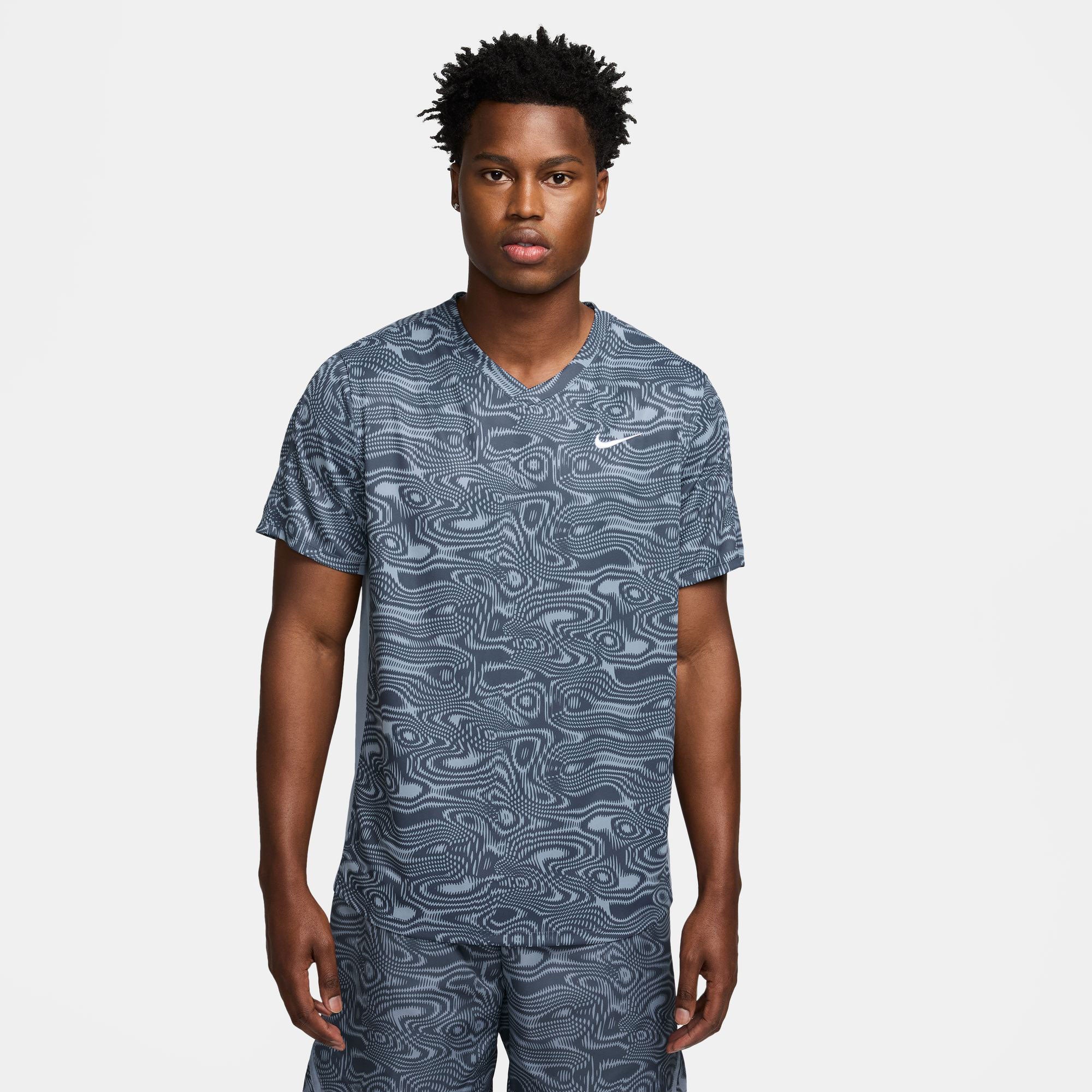 NikeCourt Victory Men's Dri-FIT Printed Tennis Shirt