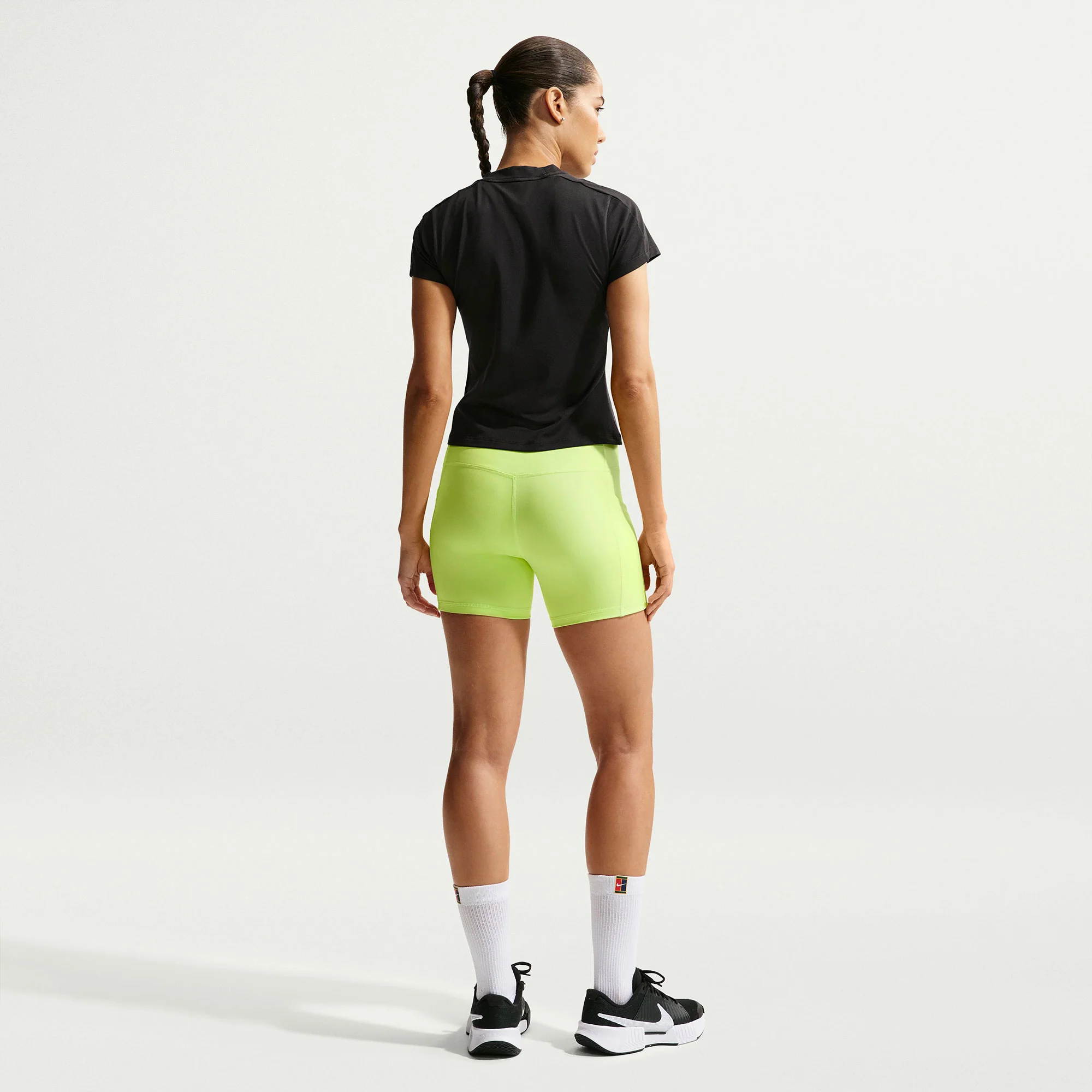 NikeCourt Women's Dri-FIT Tennis Shorts with Pockets - Image 2