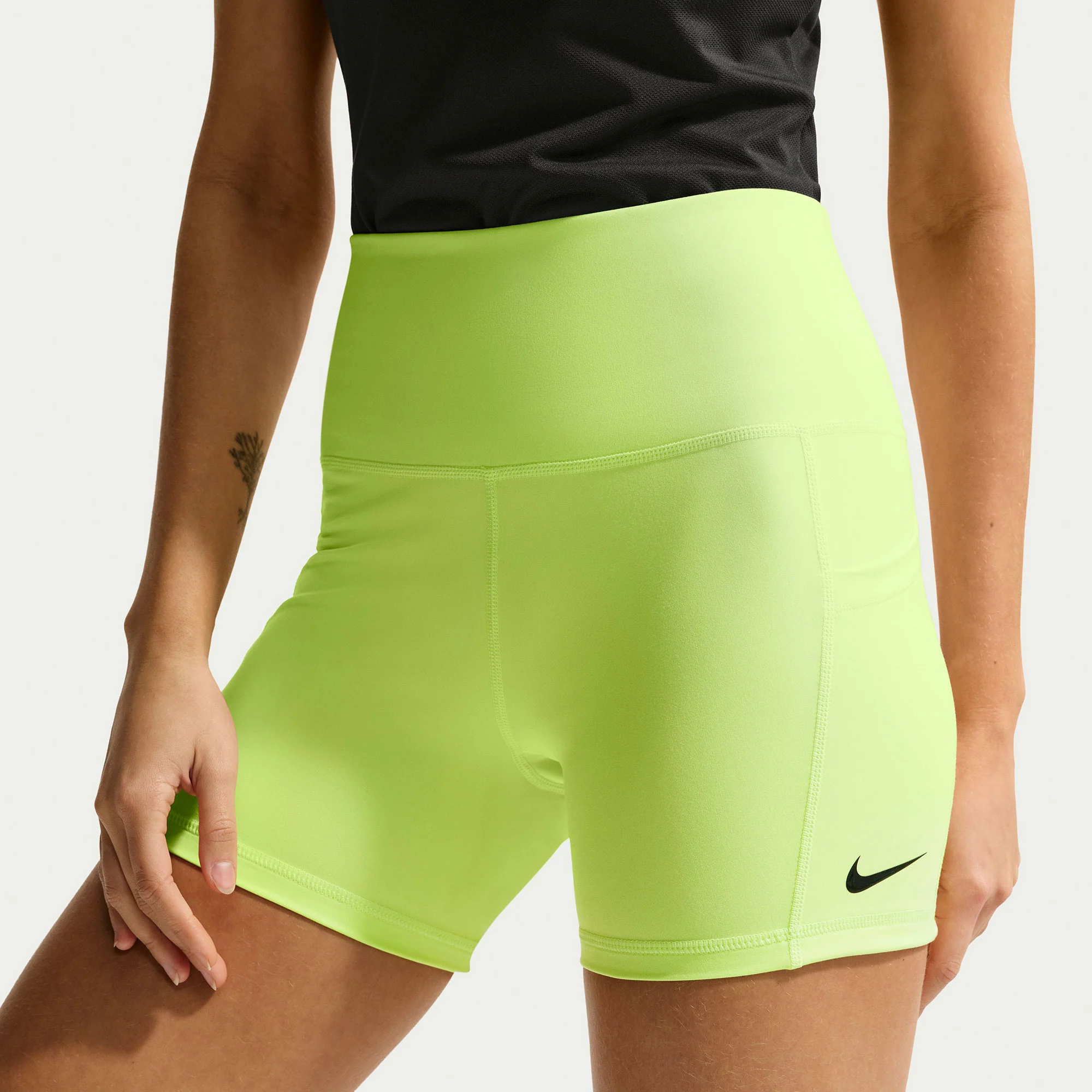 NikeCourt Women's Dri-FIT Tennis Shorts with Pockets - Image 3