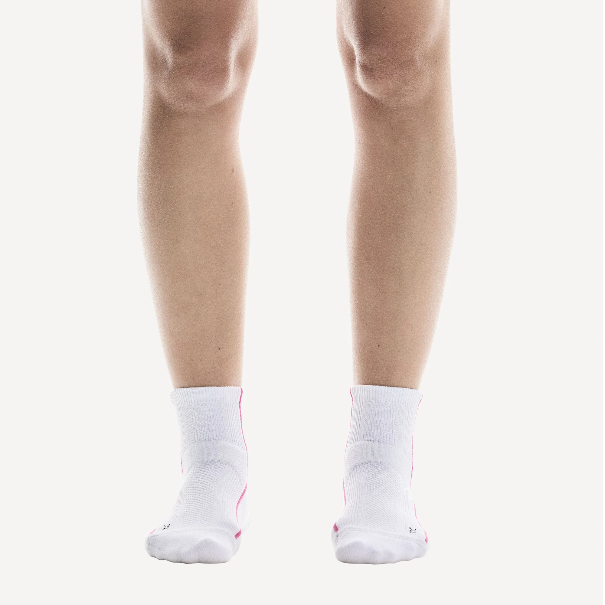 On Court Mid Tennis Socks - Image 2