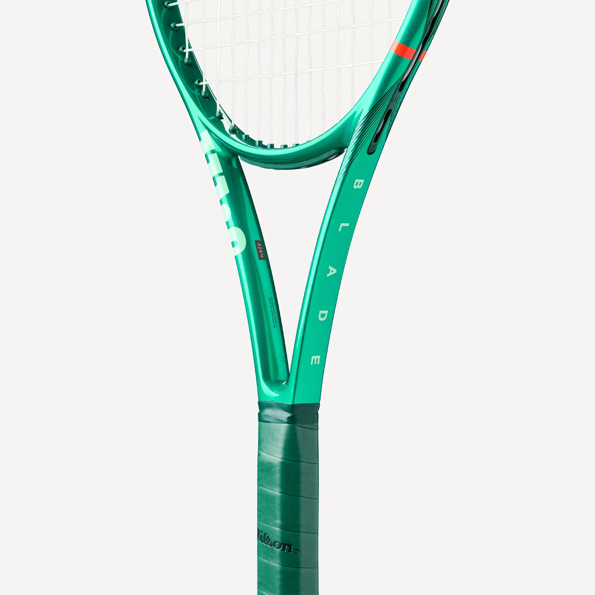 Wilson Blade 100 V10 Tennis Racket - Image 6