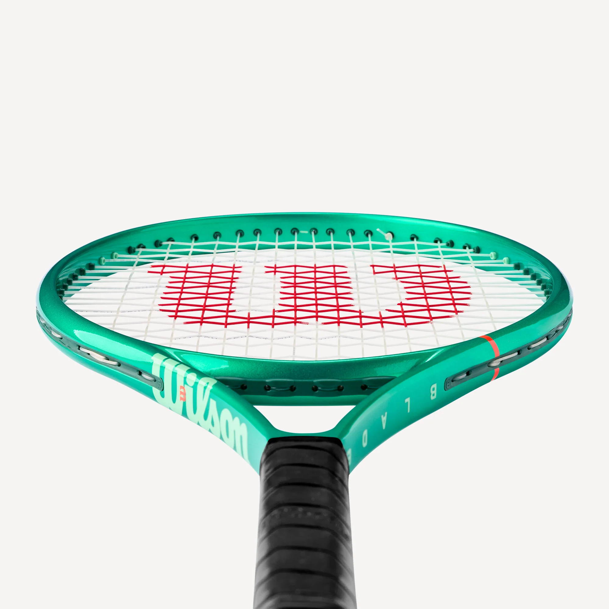 Wilson Blade 26 V10 Junior Tennis Racket - Image 4