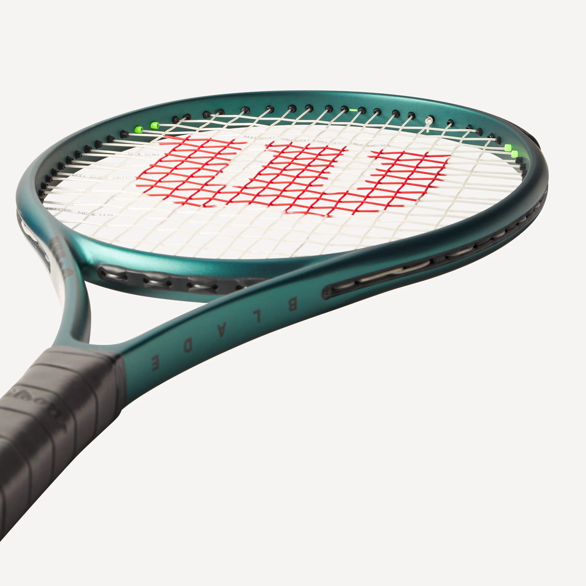 Wilson Blade 26 V9 Junior Tennis Racket - Image 5